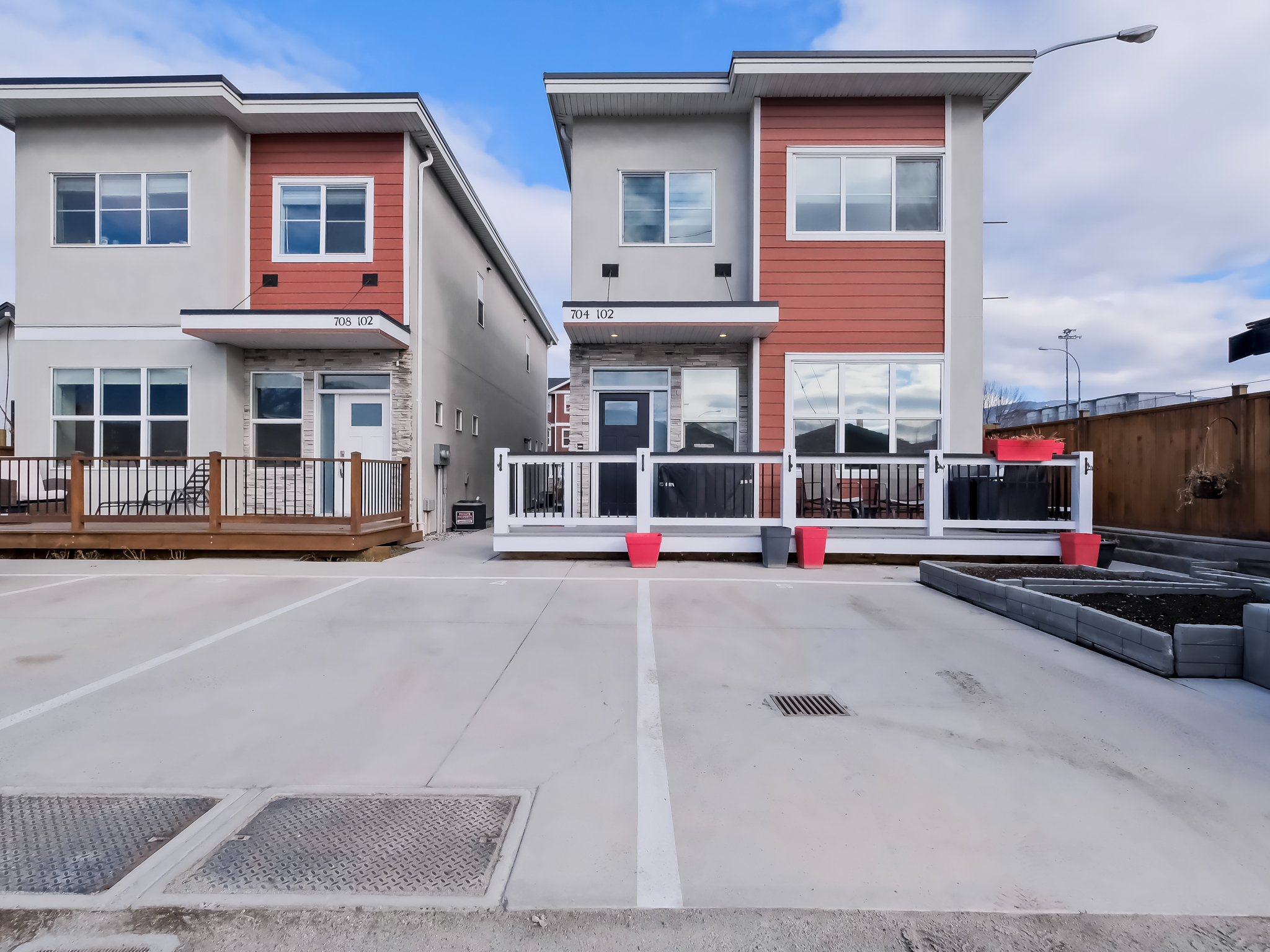 704 Revelstoke Avenue 102 Penticton V2A 2J2