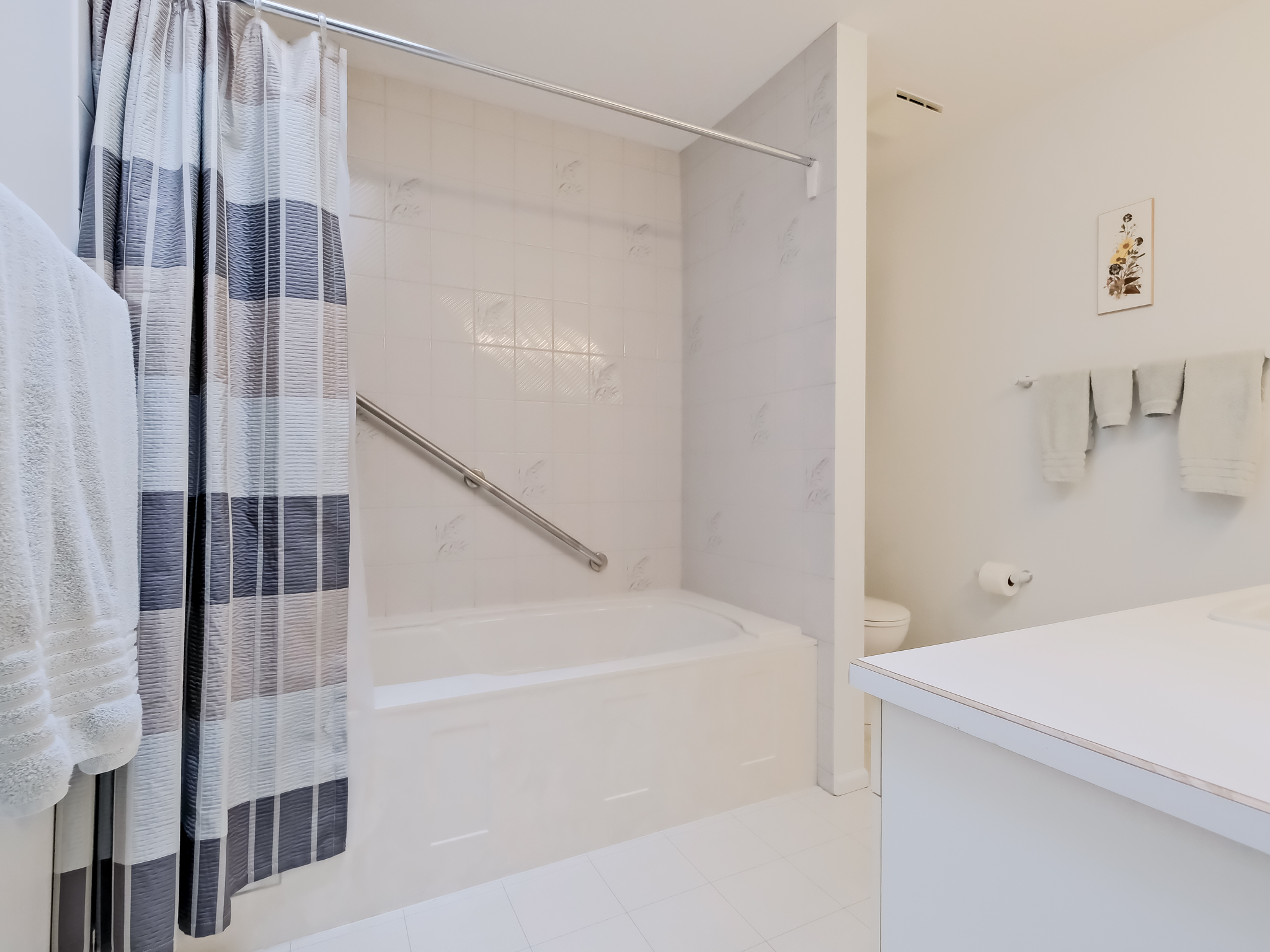 102 Forestbrook Place 101 Penticton V2A 7N4