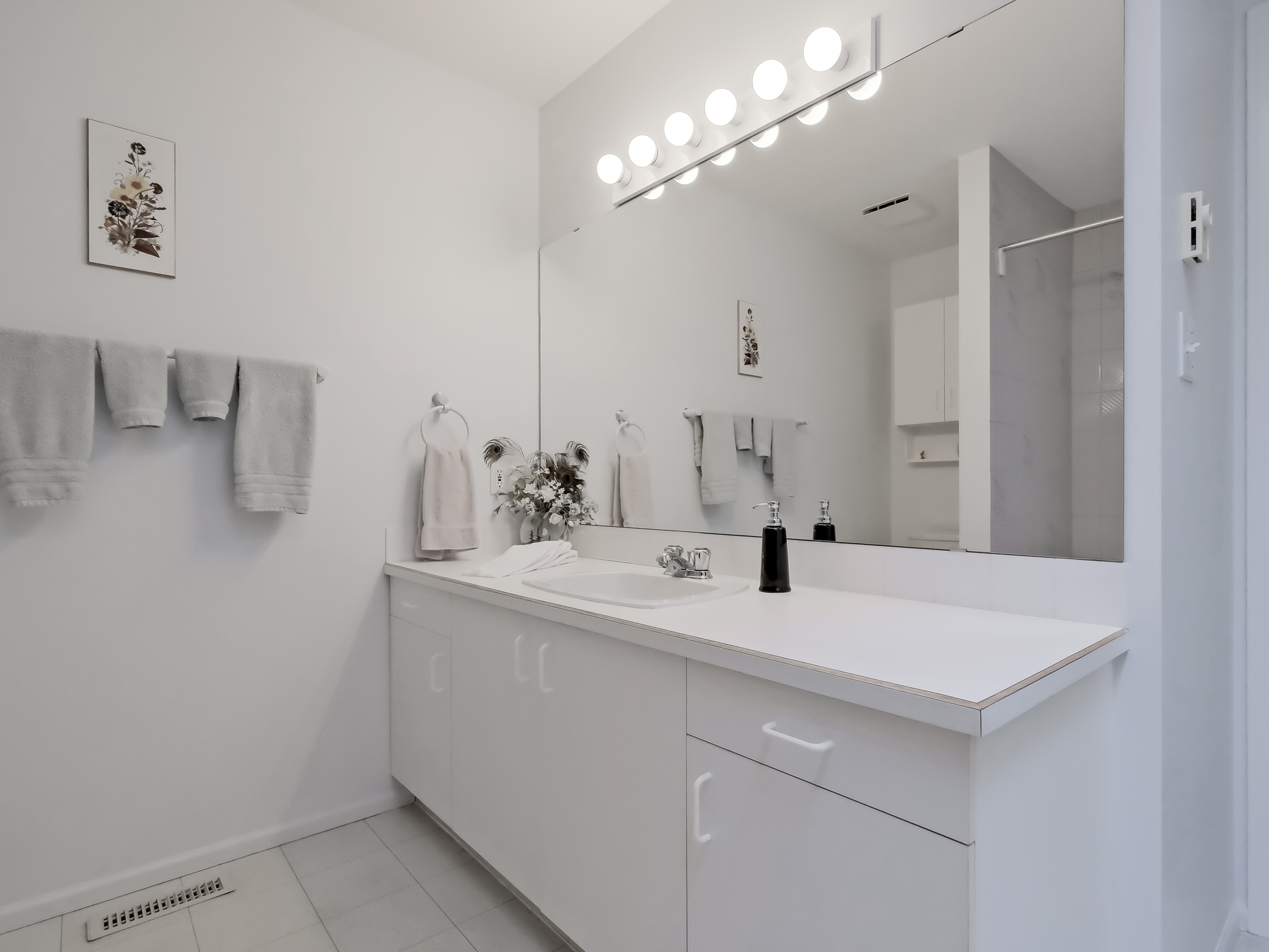 102 Forestbrook Place 101 Penticton V2A 7N4