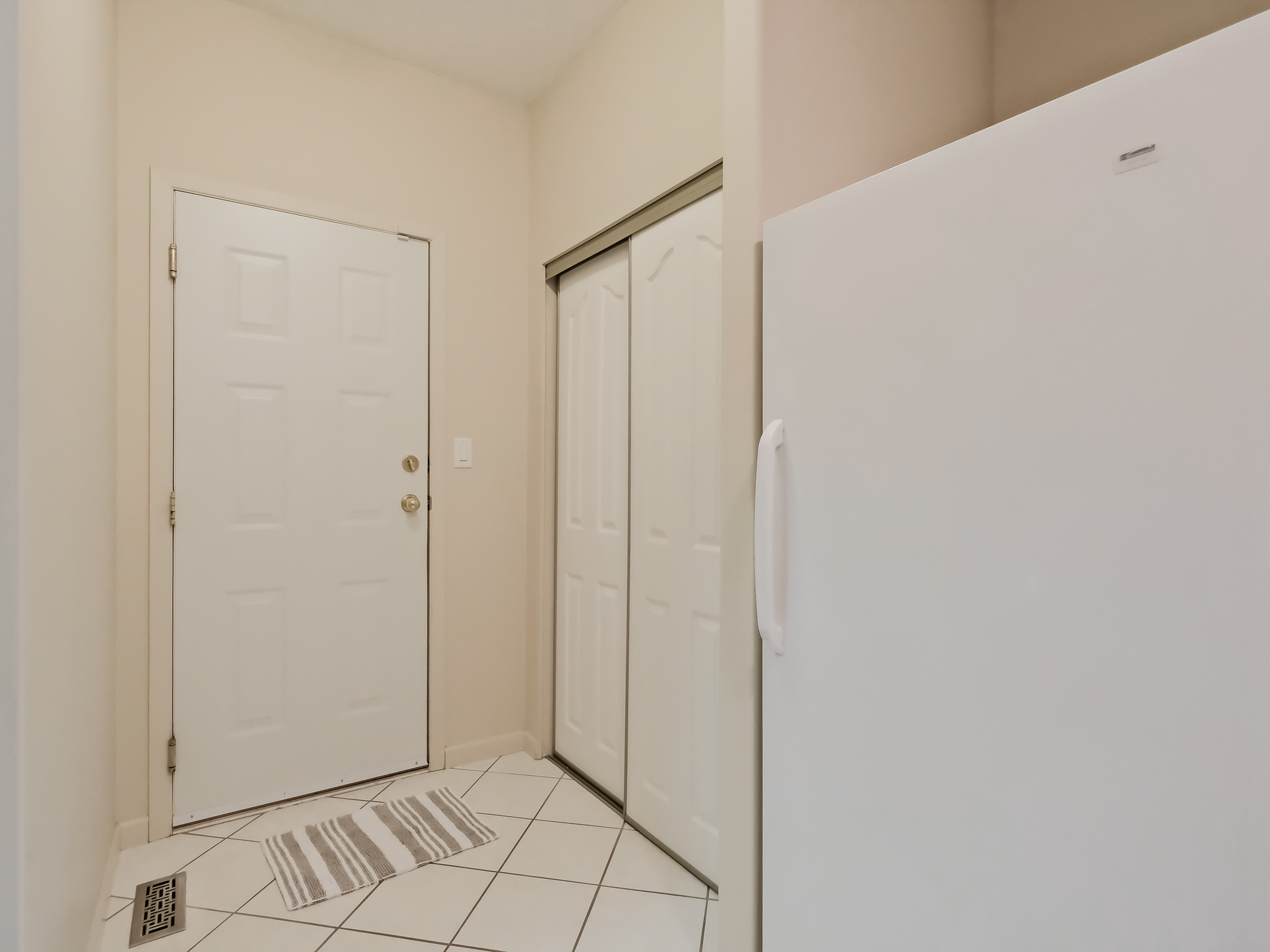 2092 Sandstone Drive Penticton V2A 8Y7
