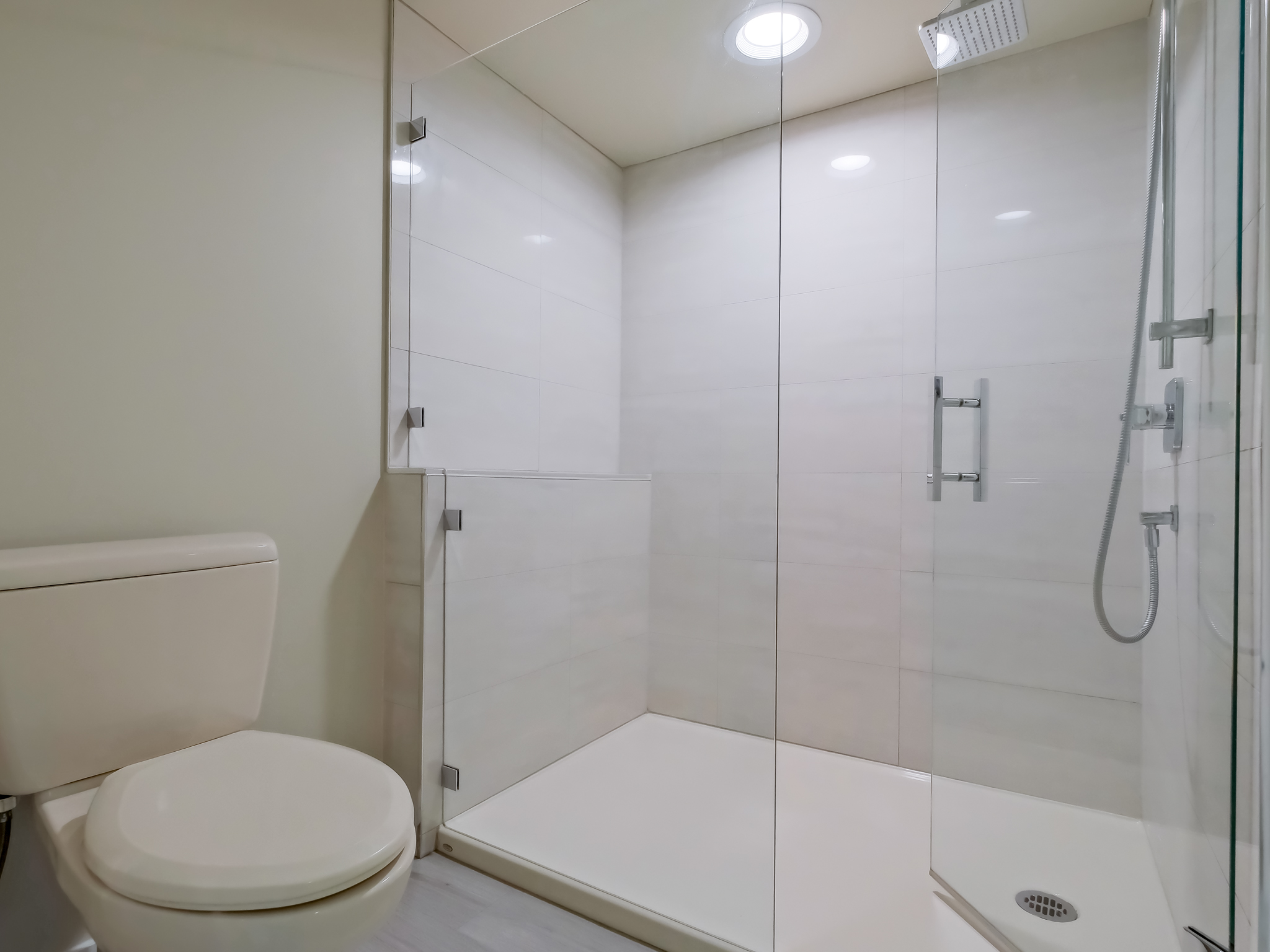86 Lakeshore Drive 201 Penticton V2A 1B5