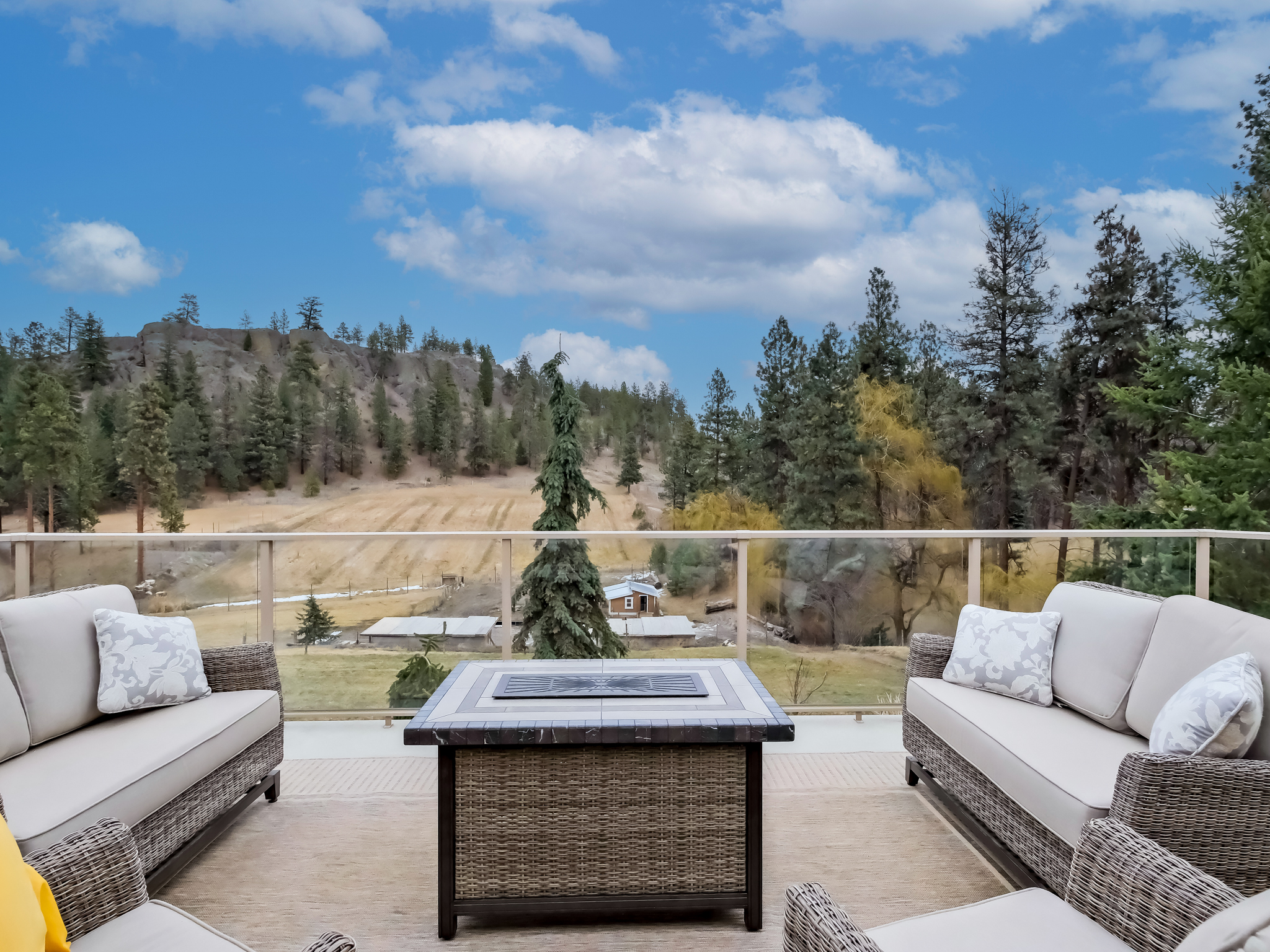 5617 Simpson Road Summerland V0H 1Z2