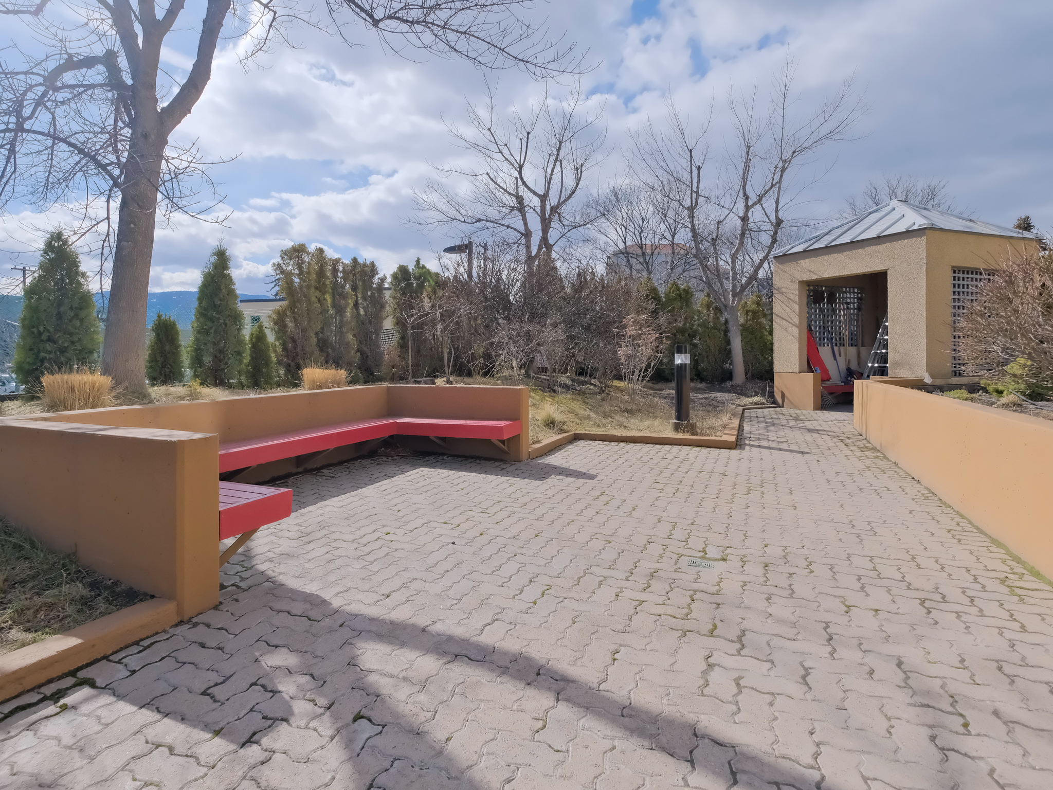 86 Lakeshore Drive 201 Penticton V2A 1B5