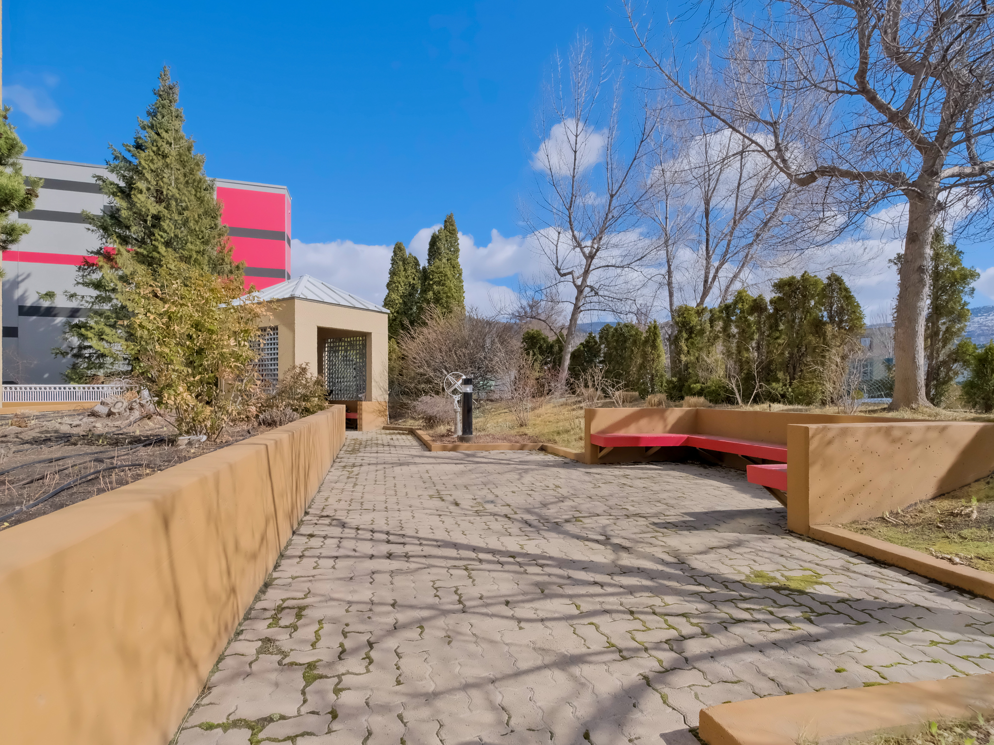 86 Lakeshore Drive 201 Penticton V2A 1B5