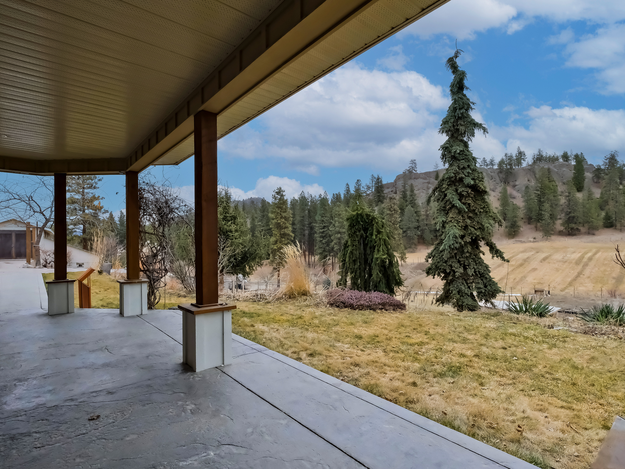 5617 Simpson Road Summerland V0H 1Z2