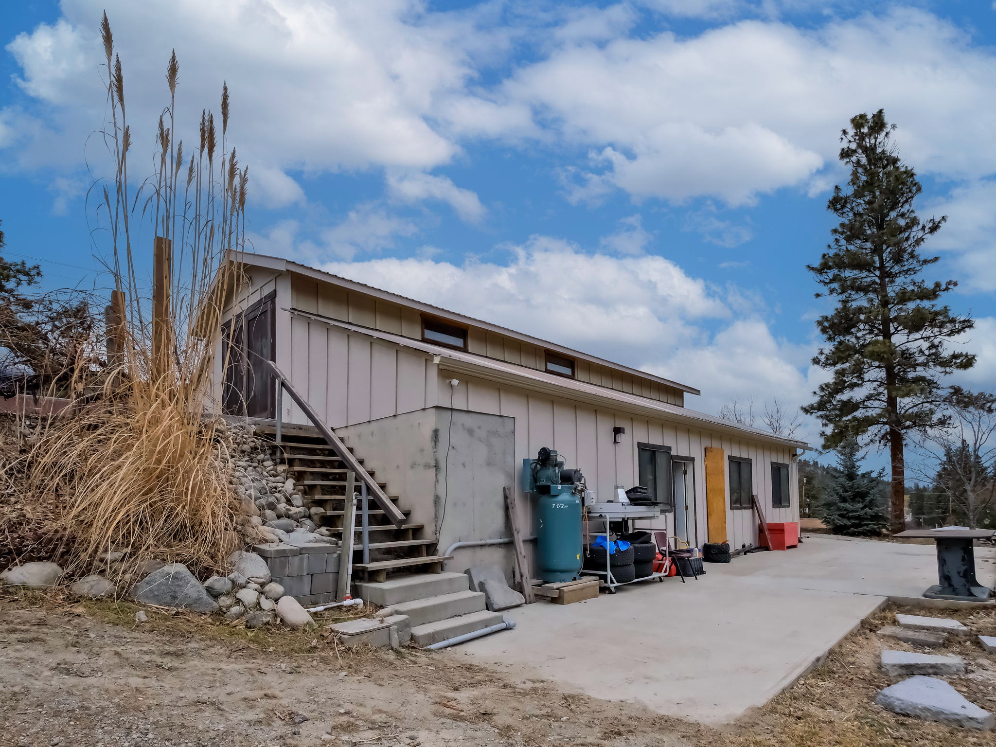 5617 Simpson Road Summerland V0H 1Z2