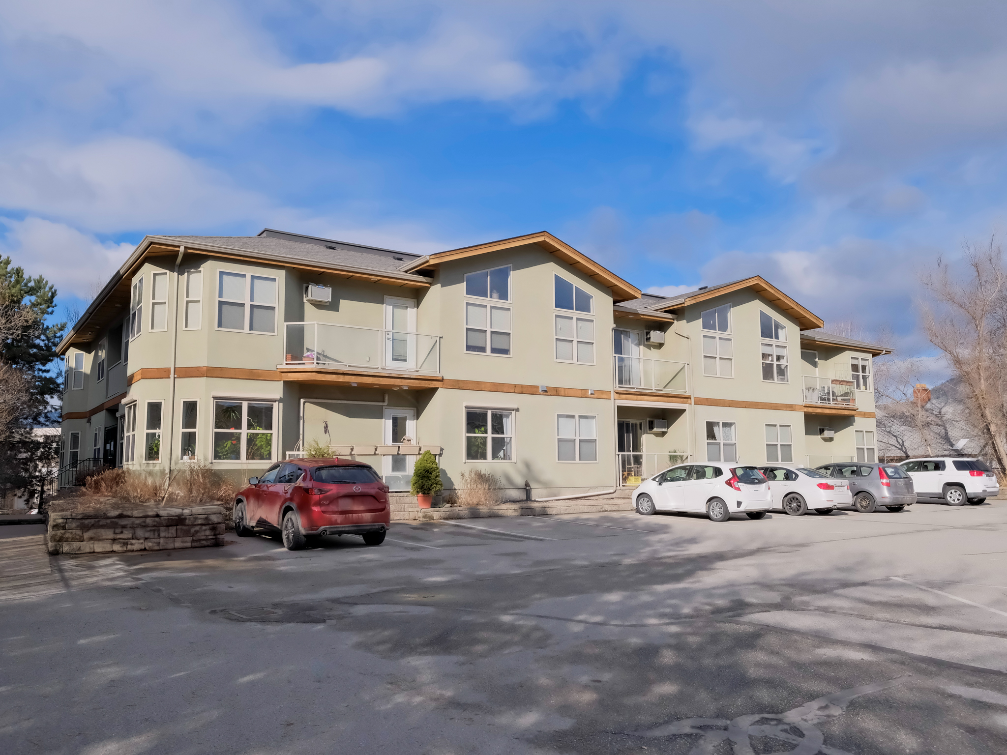 857 Fairview Road 304 Penticton V2A 5Y7
