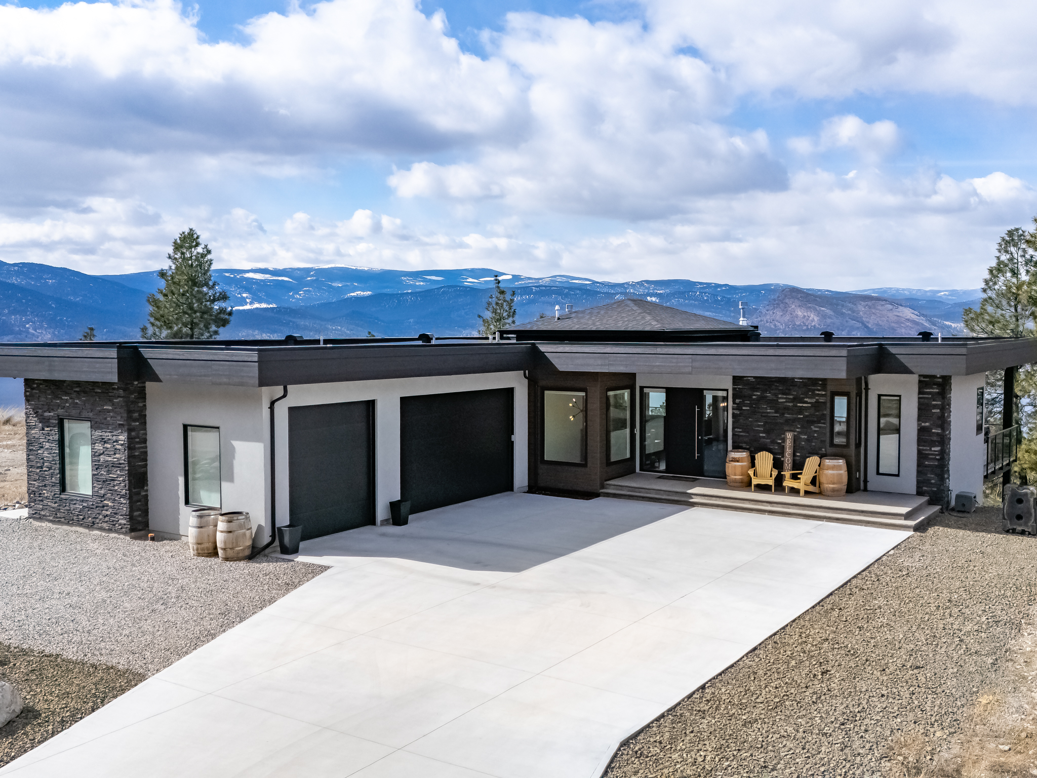 2965 Outlook Way Naramata V0H 1N0