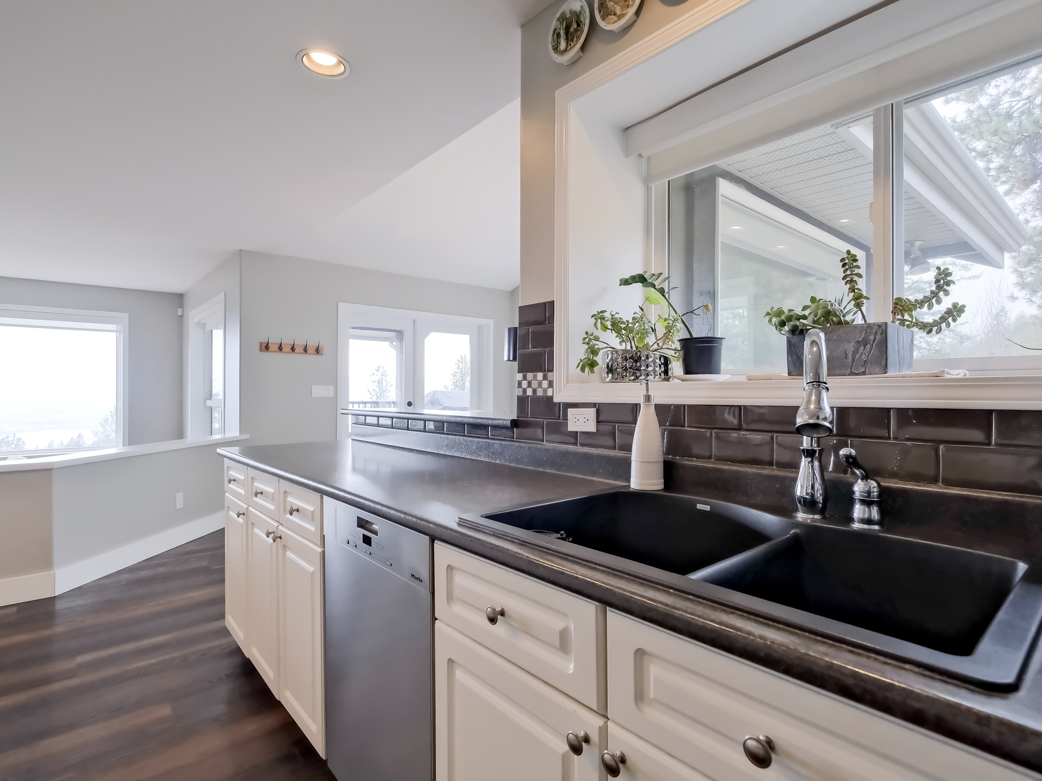1026 McPhail Court West Kelowna V1Z 3M7