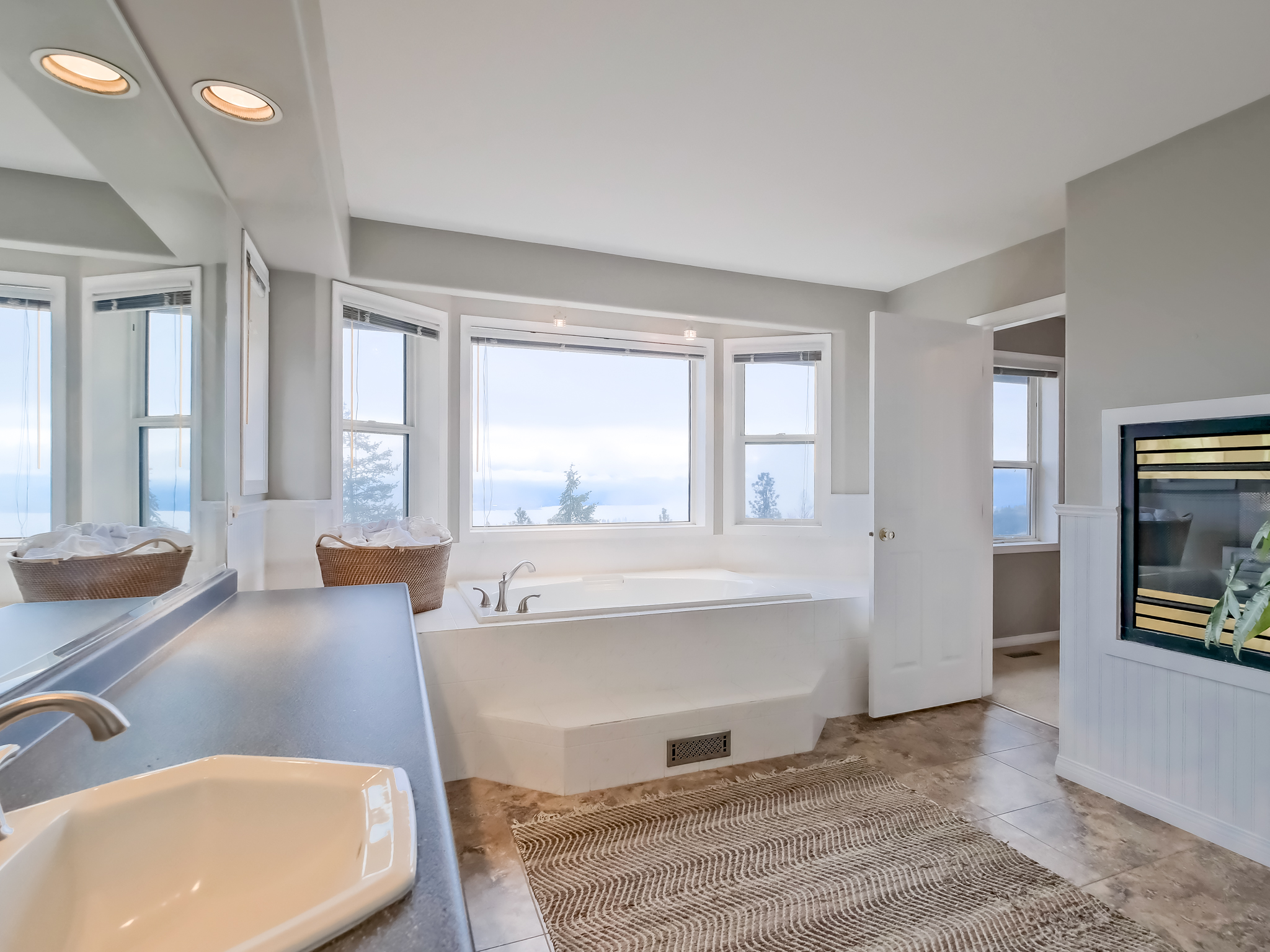 1026 McPhail Court West Kelowna V1Z 3M7