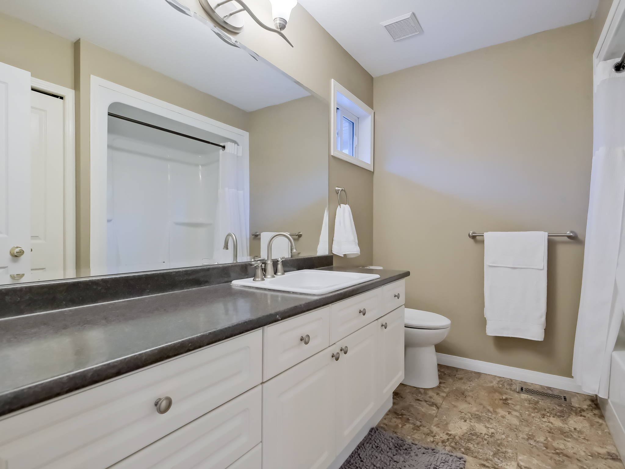 1026 McPhail Court West Kelowna V1Z 3M7
