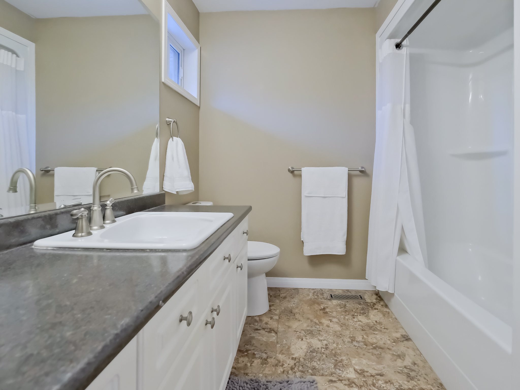 1026 McPhail Court West Kelowna V1Z 3M7