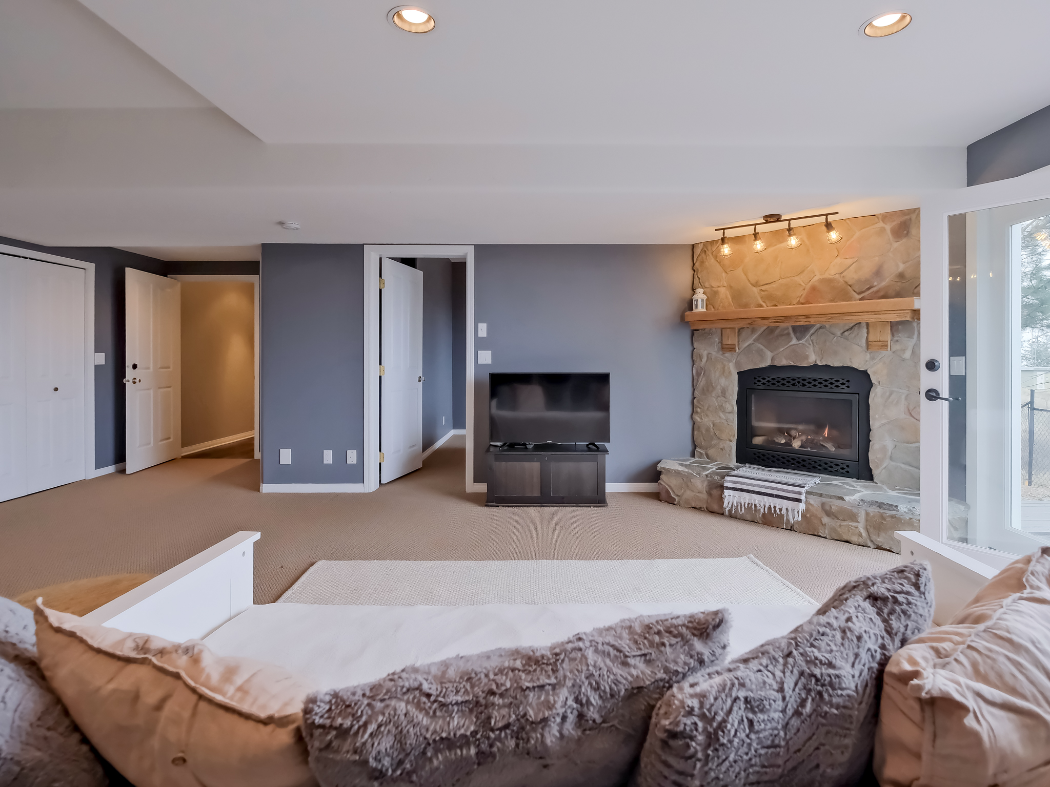 1026 McPhail Court West Kelowna V1Z 3M7