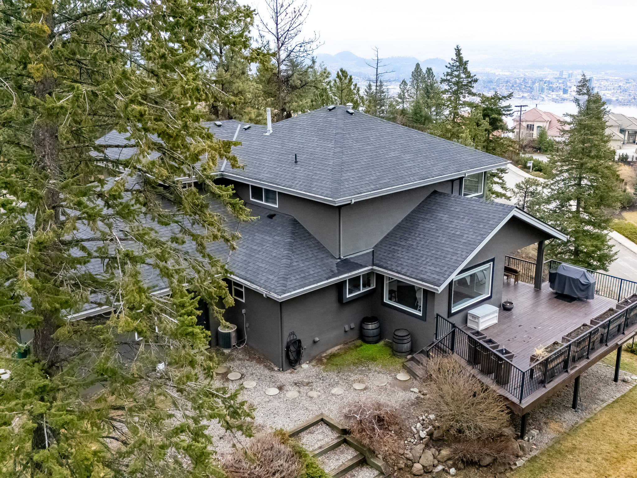 1026 McPhail Court West Kelowna V1Z 3M7