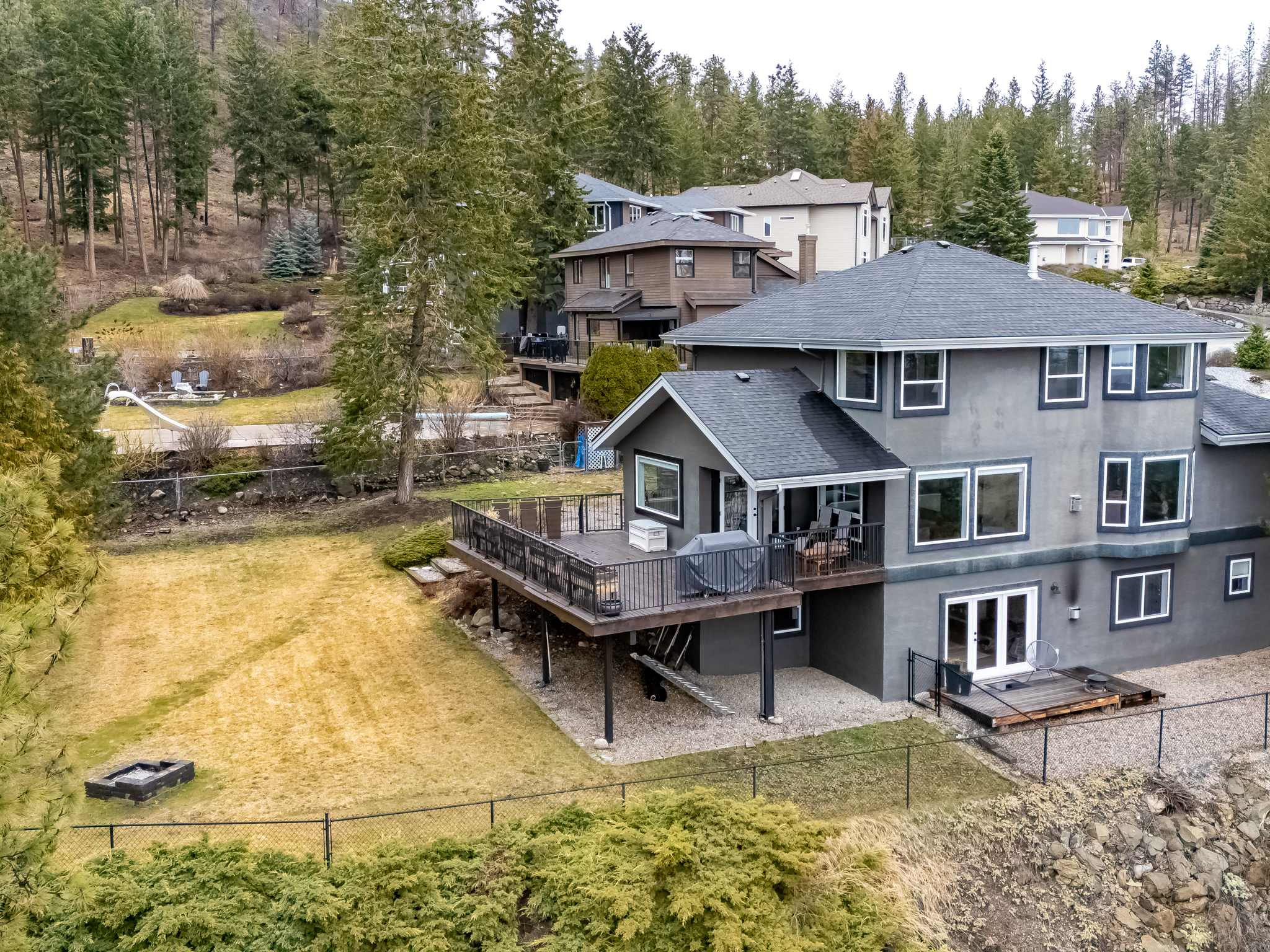 1026 McPhail Court West Kelowna V1Z 3M7