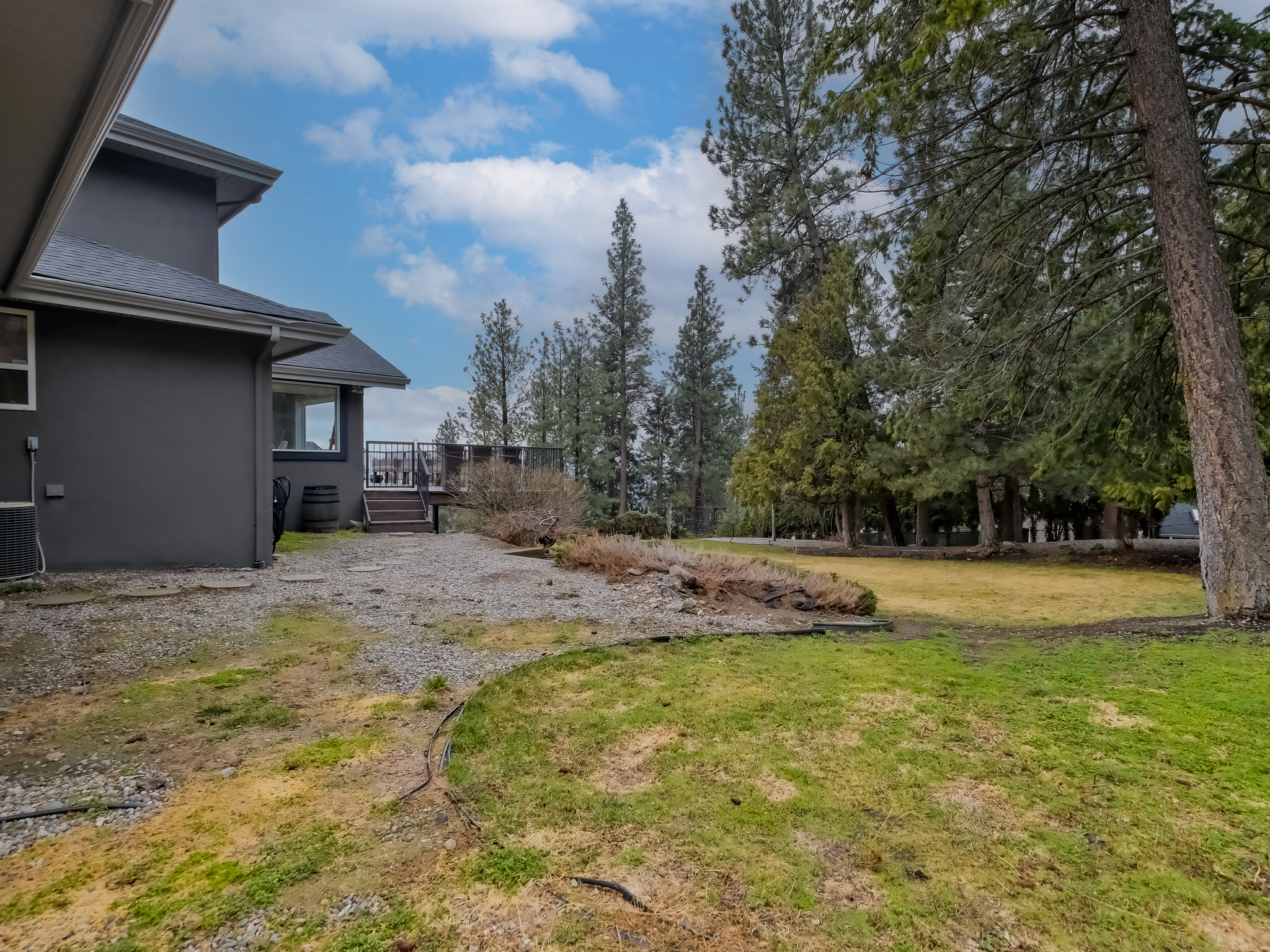 1026 McPhail Court West Kelowna V1Z 3M7