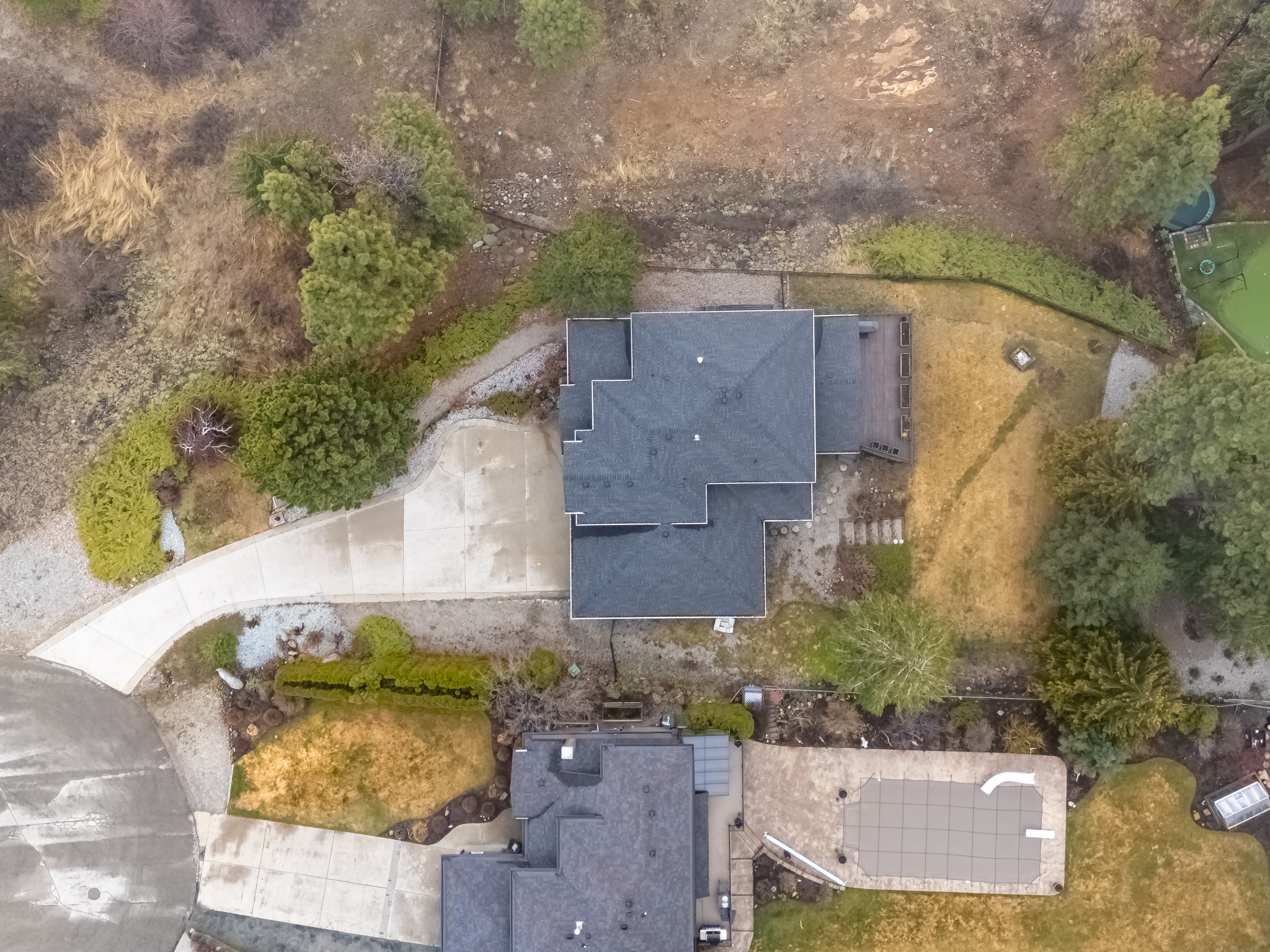 1026 McPhail Court West Kelowna V1Z 3M7