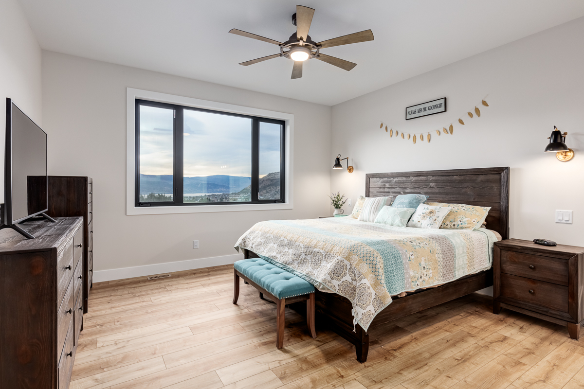 17503 Sanborn Street Summerland V0H 1Z3
