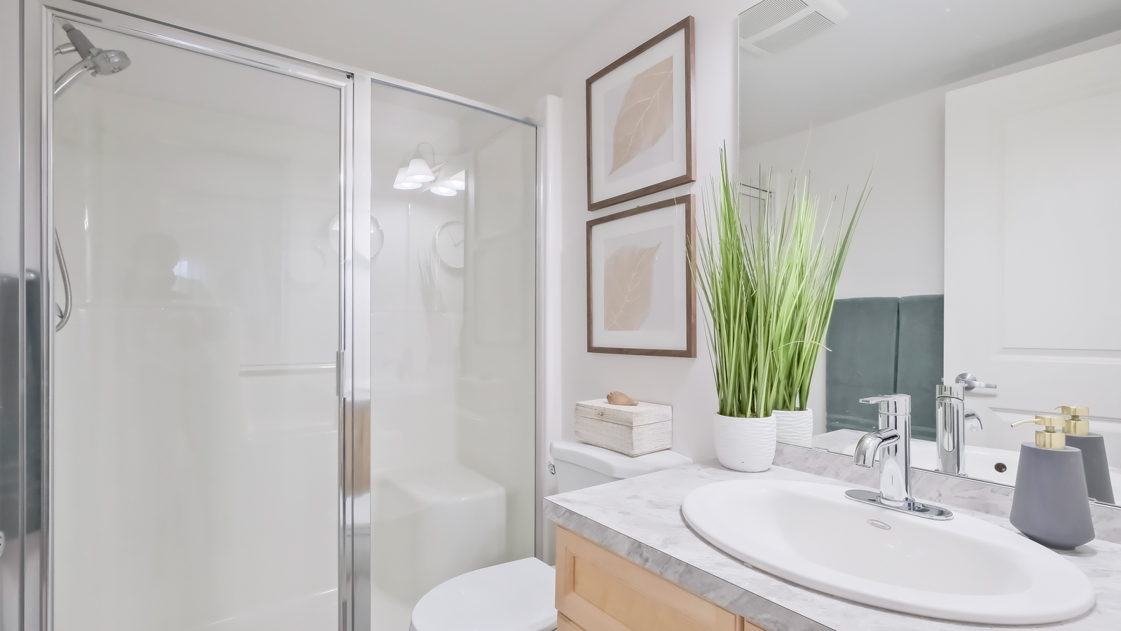 246 Hastings Avenue 209 Penticton V2A 2V6