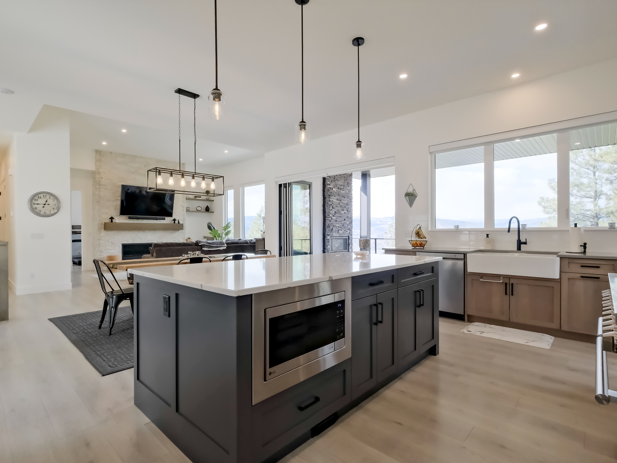 2965 Outlook Way Naramata V0H 1N0