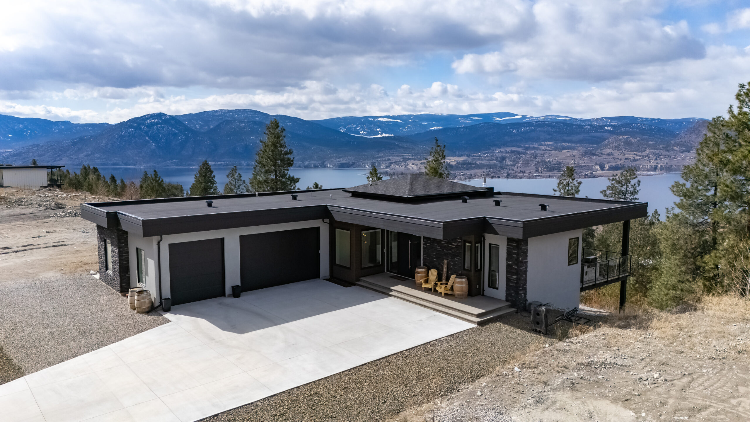 2965 Outlook Way Naramata V0H 1N0