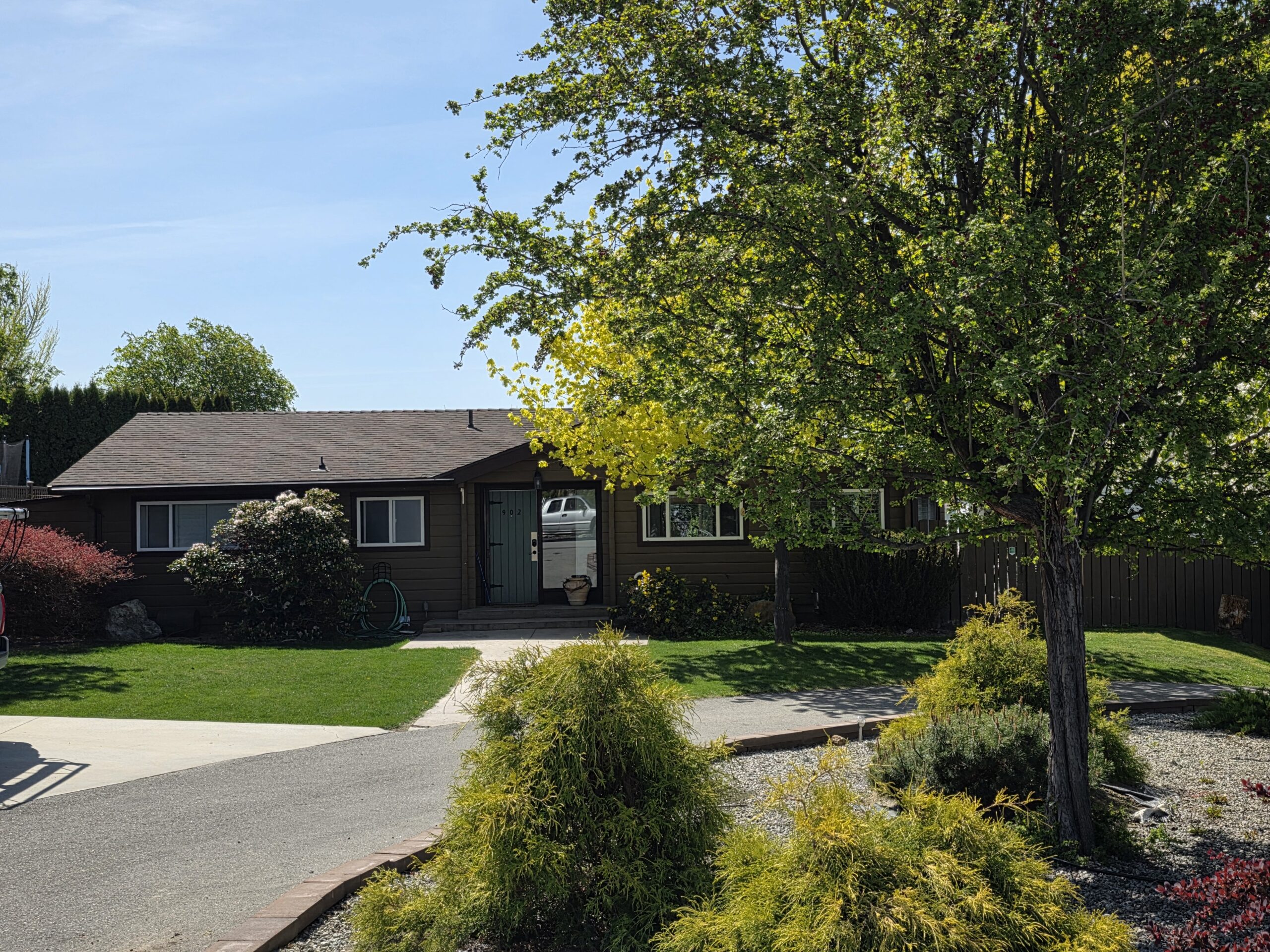 902 Barrington Avenue Penticton V2A 1S3
