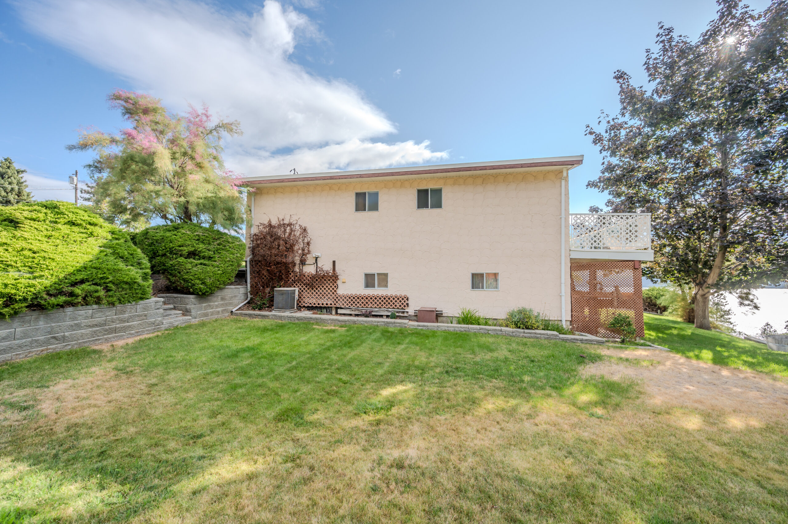 125 Cedar Avenue Kaleden V0H 1K0