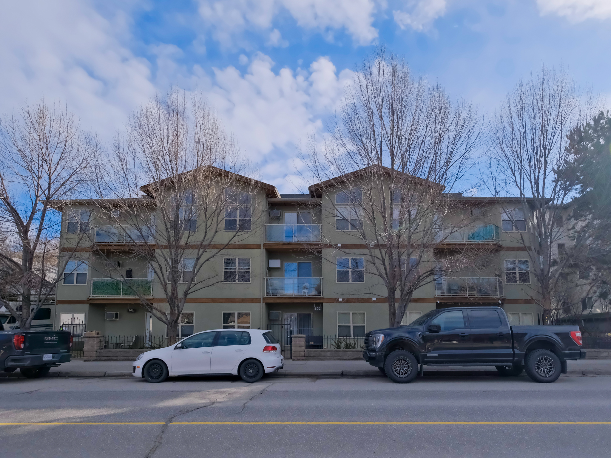 857 Fairview Road 304 Penticton V2A 5Y7
