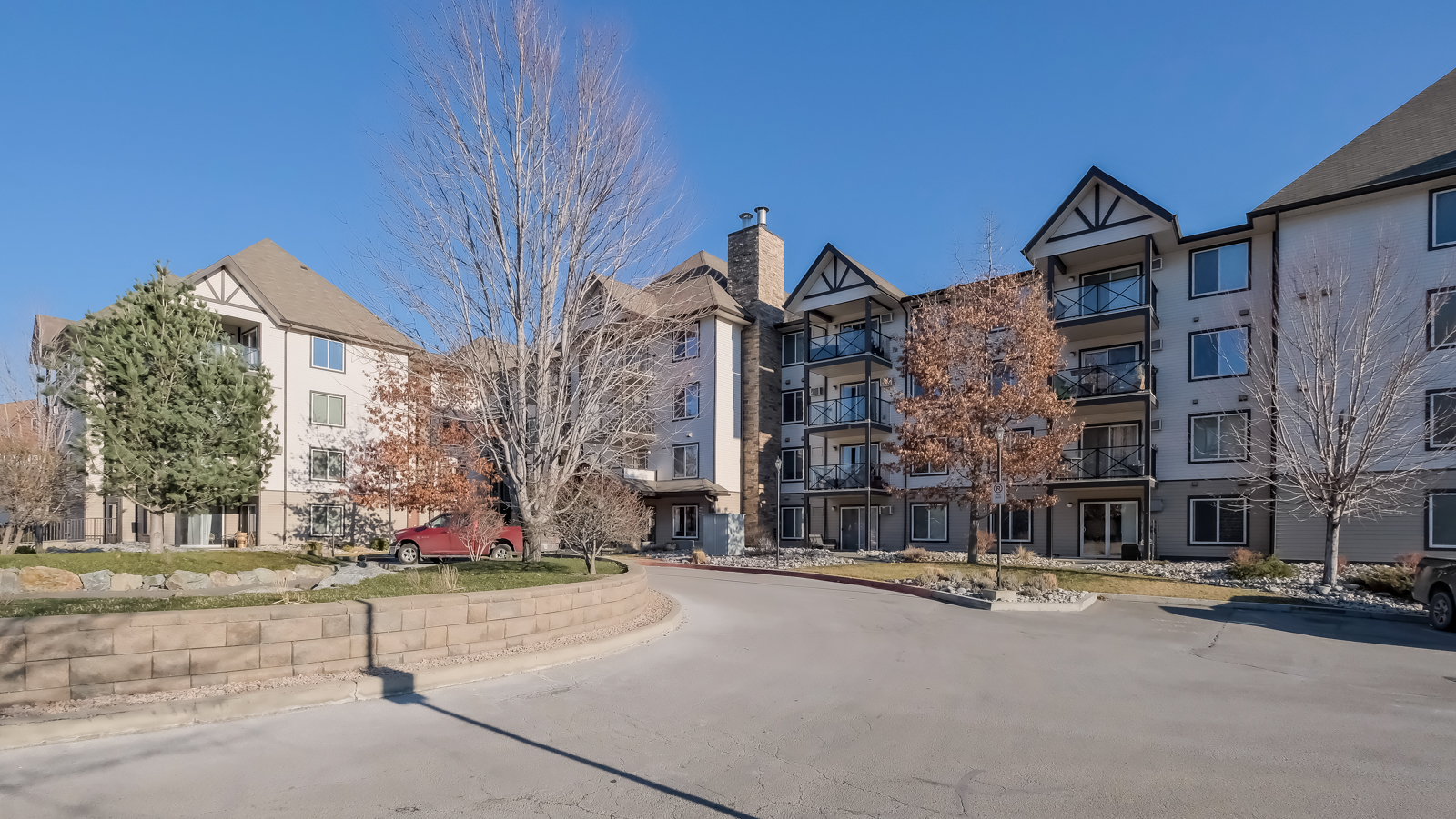 246 Hastings Avenue 209 Penticton V2A 2V6