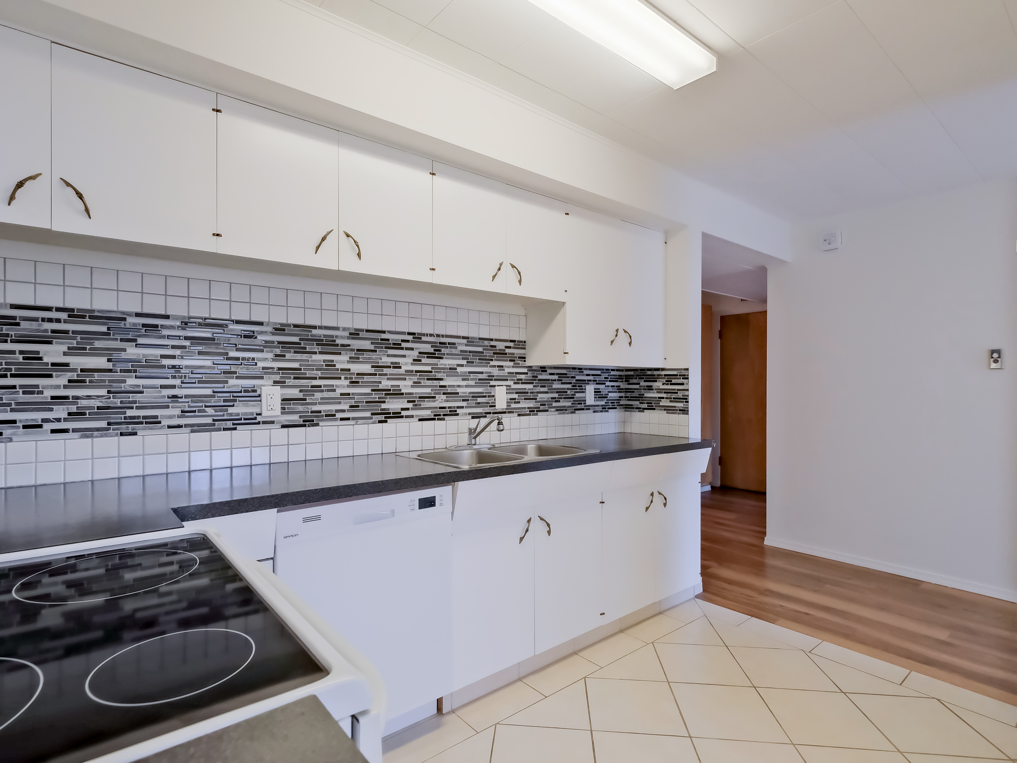 102 Derenzy Place Penticton V2A 8W7