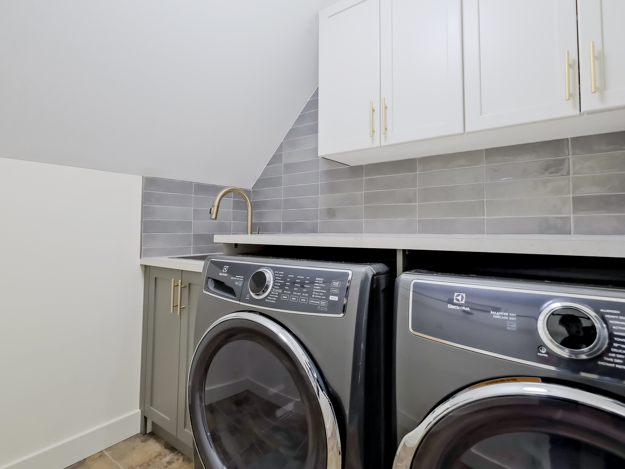 421 Birch Avenue Kelowna V1Y 5G7