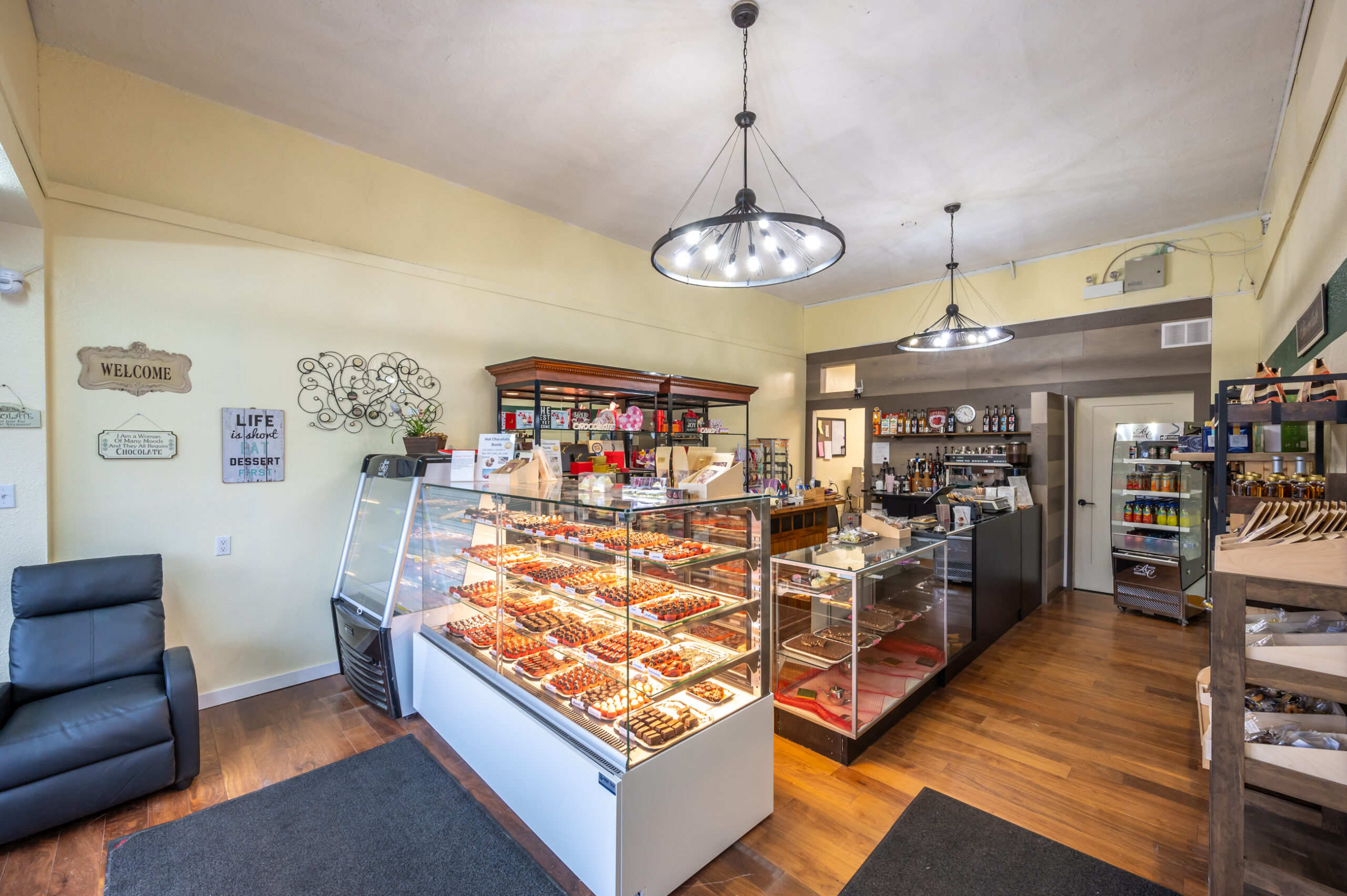 444 & 446 Main Street Penticton V2A 5C5