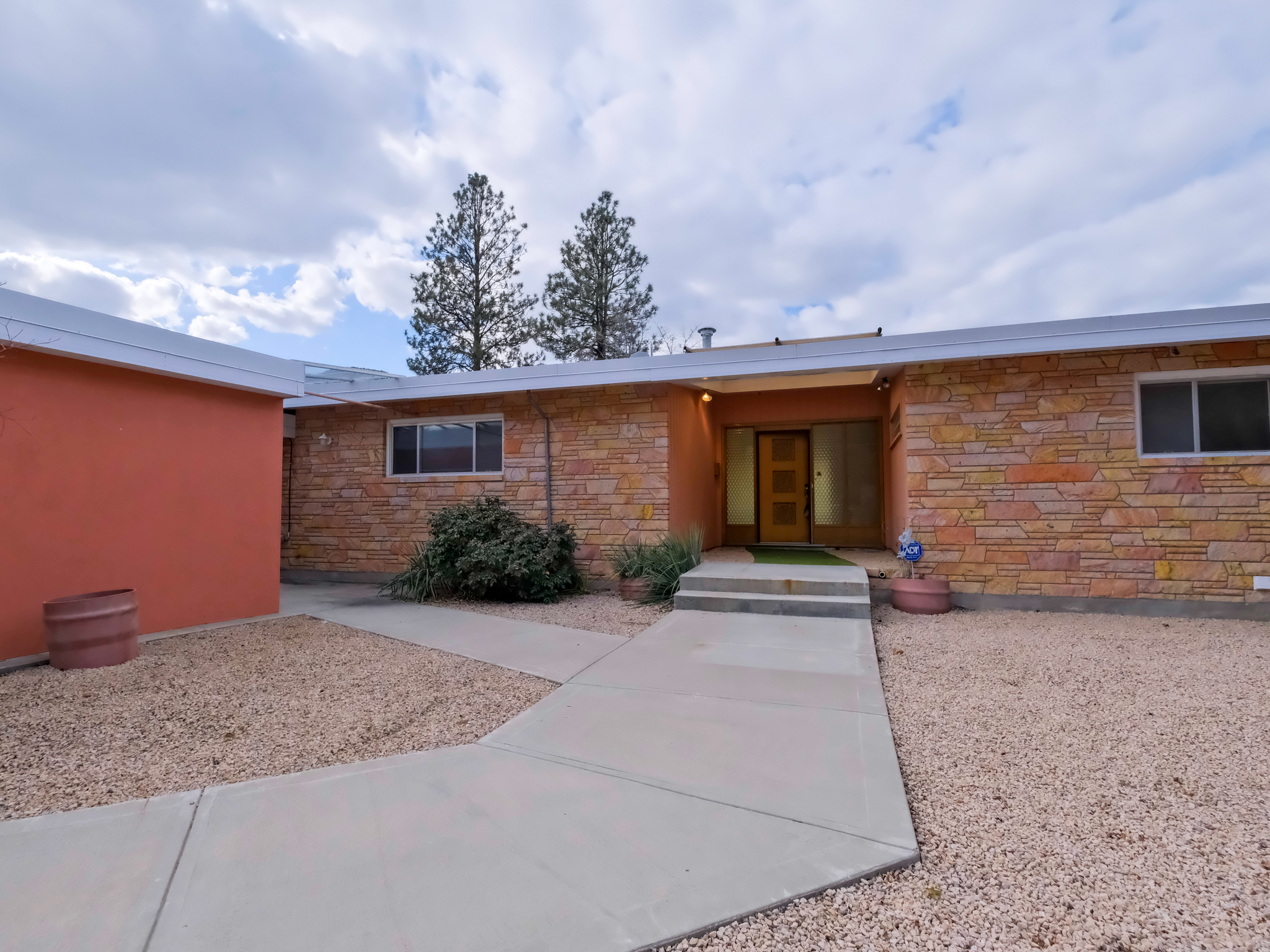 102 Derenzy Place Penticton V2A 8W7