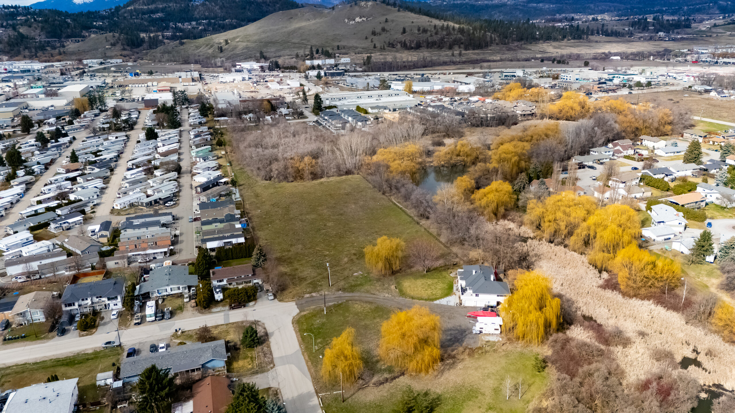 302 Sumac Road W Kelowna V1X 6W8