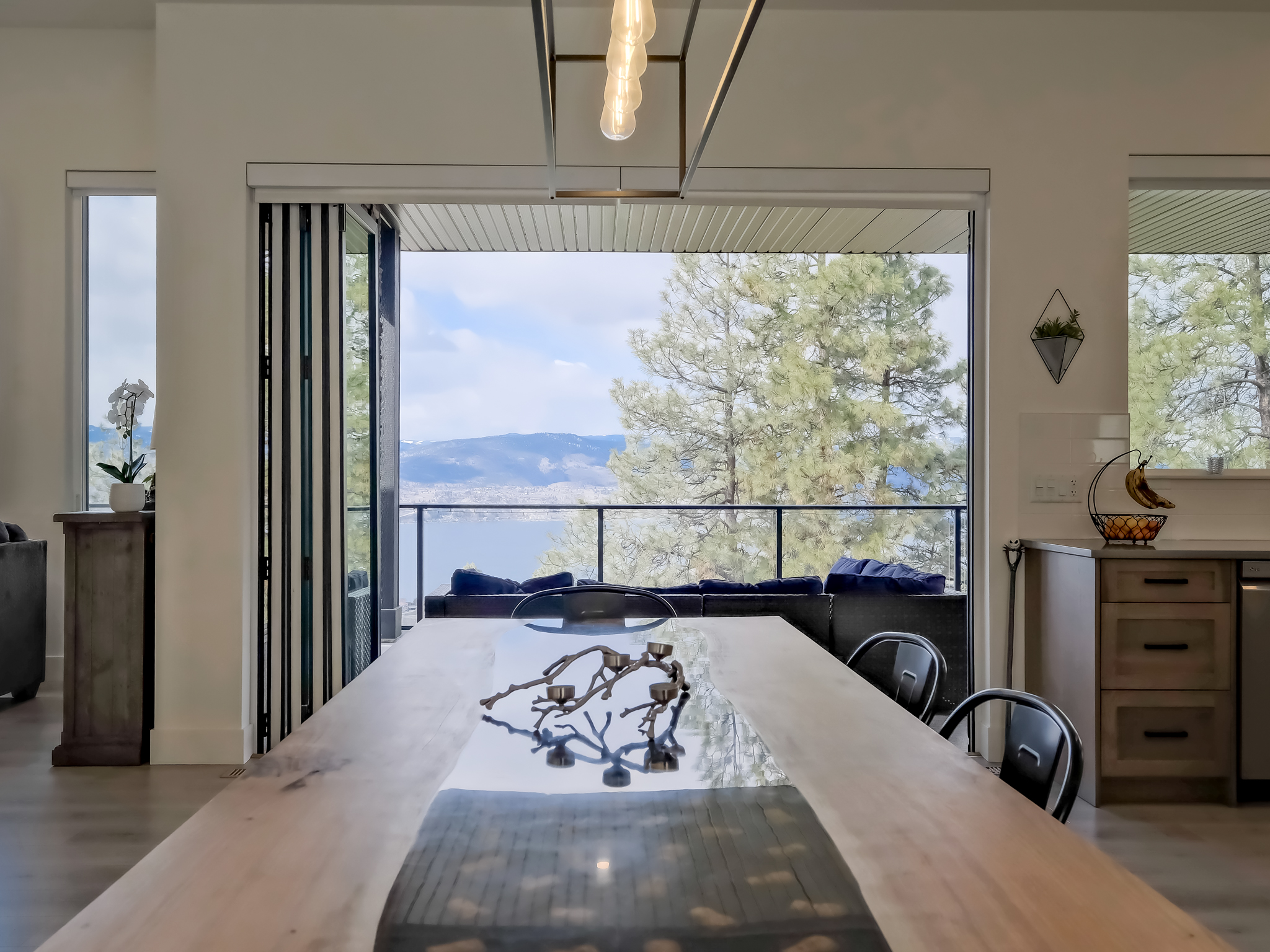 2965 Outlook Way Naramata V0H 1N0