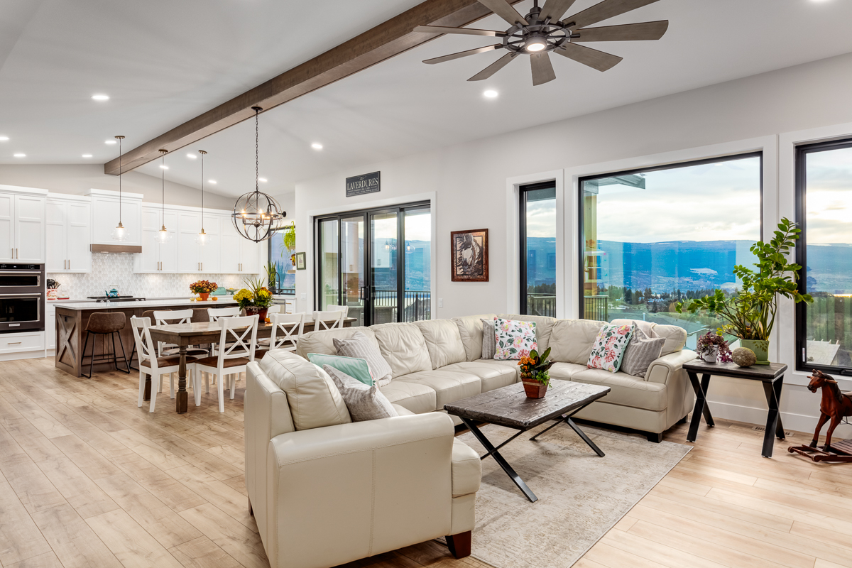17503 Sanborn Street Summerland V0H 1Z3