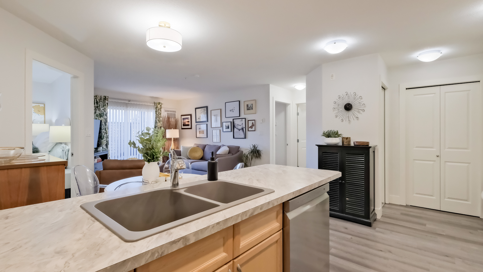 246 Hastings Avenue 209 Penticton V2A 2V6