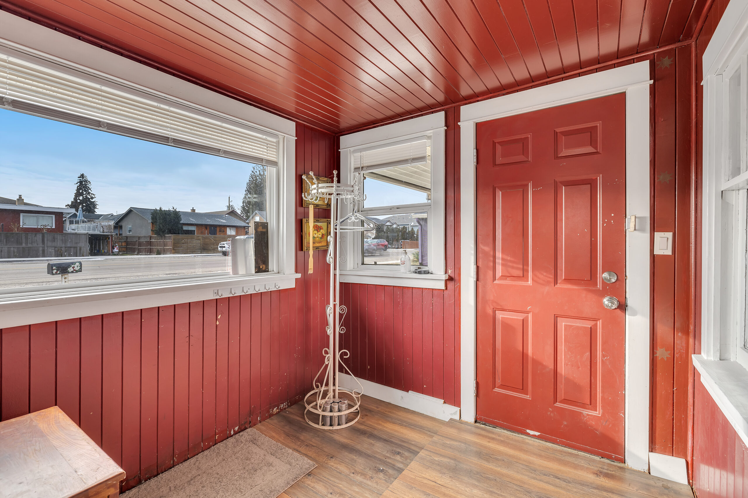 878 Cadder Avenue Kelowna V1Y 5N6