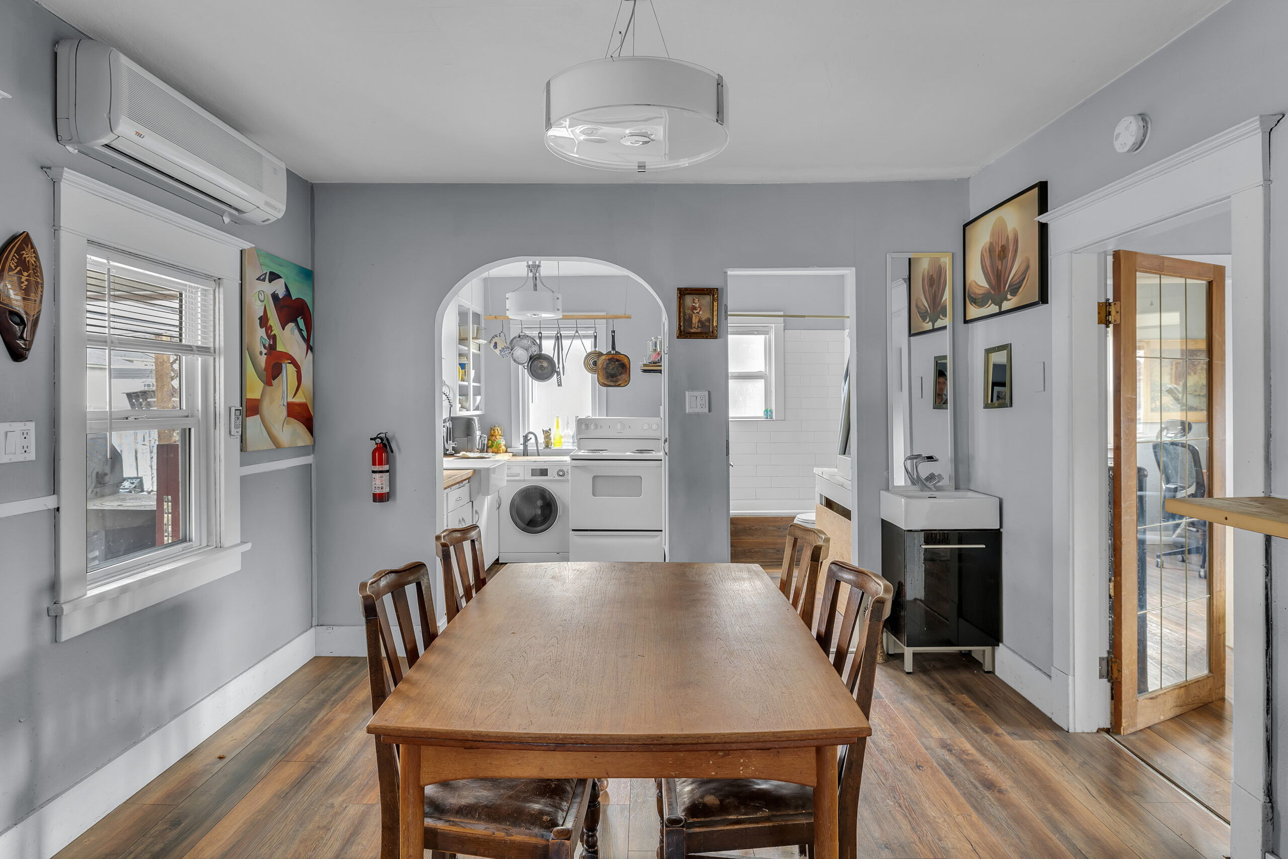 878 Cadder Avenue Kelowna V1Y 5N6