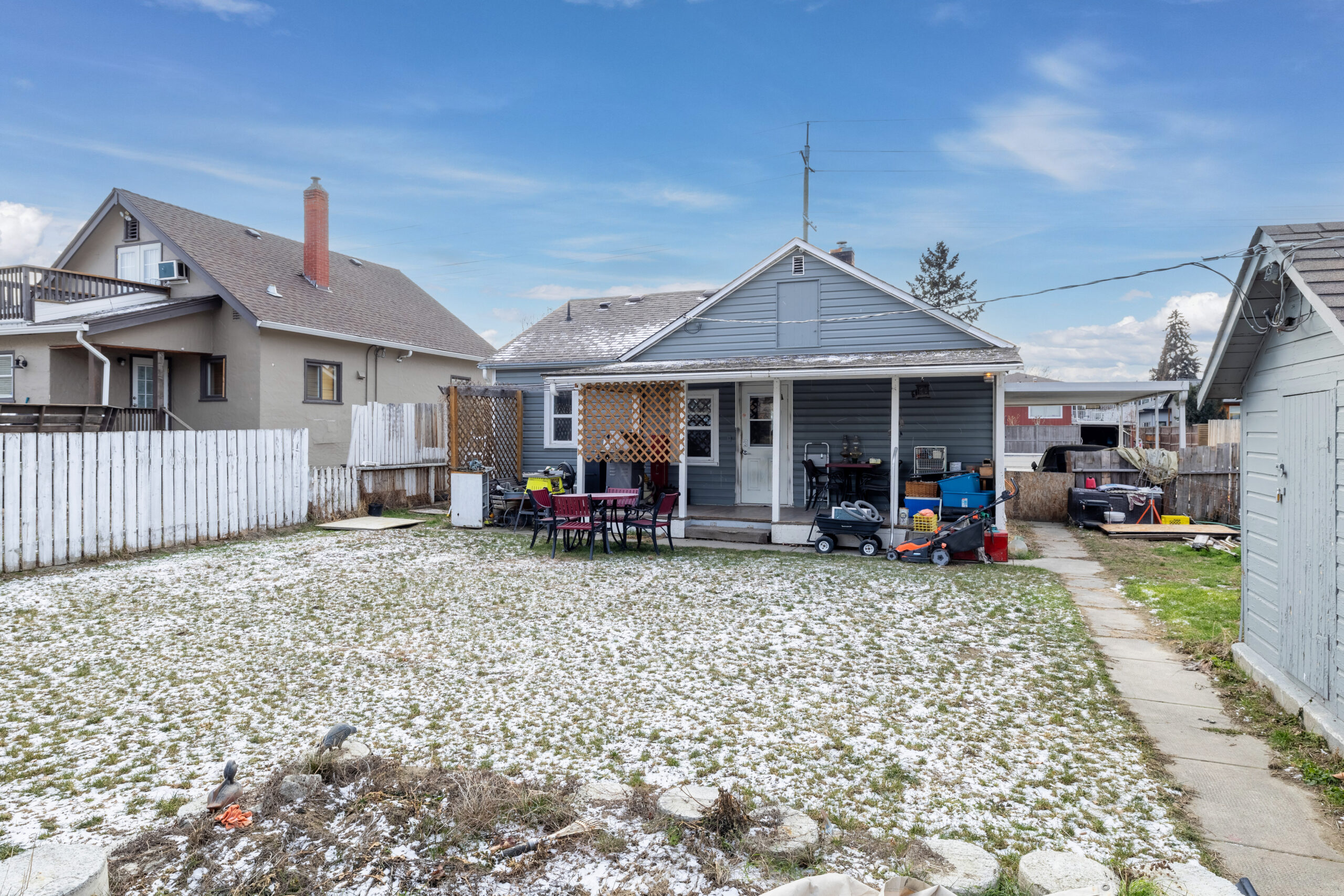878 Cadder Avenue Kelowna V1Y 5N6