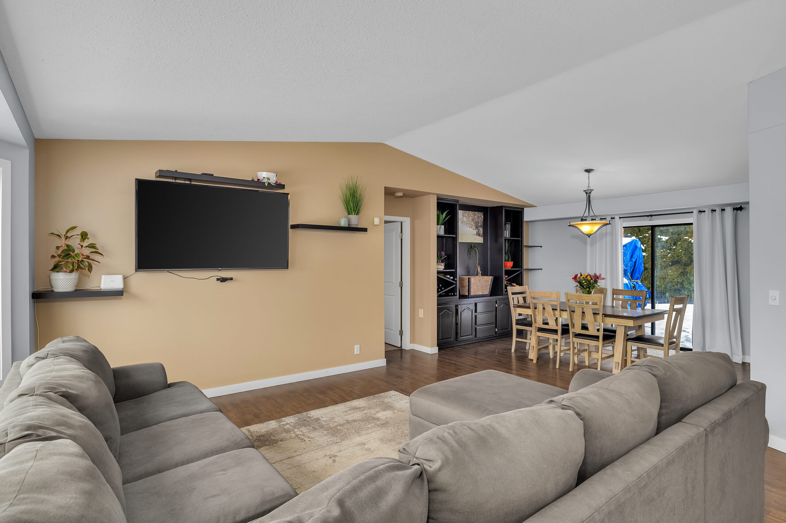 931 Anders Road West Kelowna V1Z 1K4