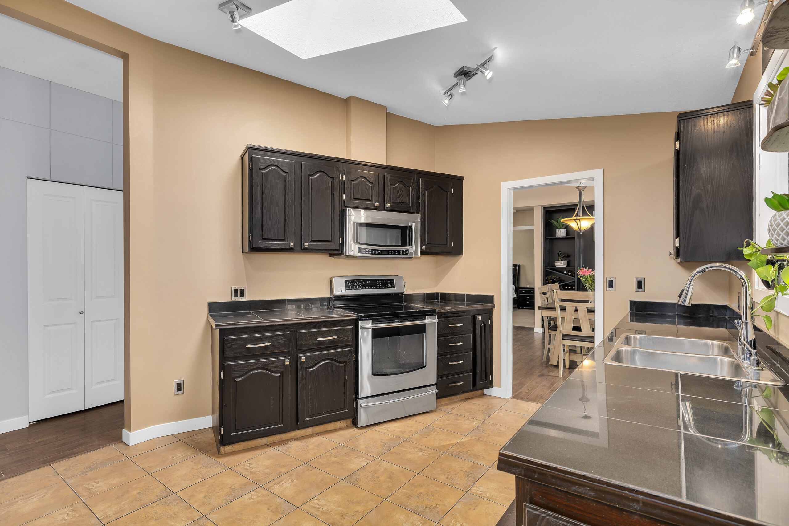 931 Anders Road West Kelowna V1Z 1K4