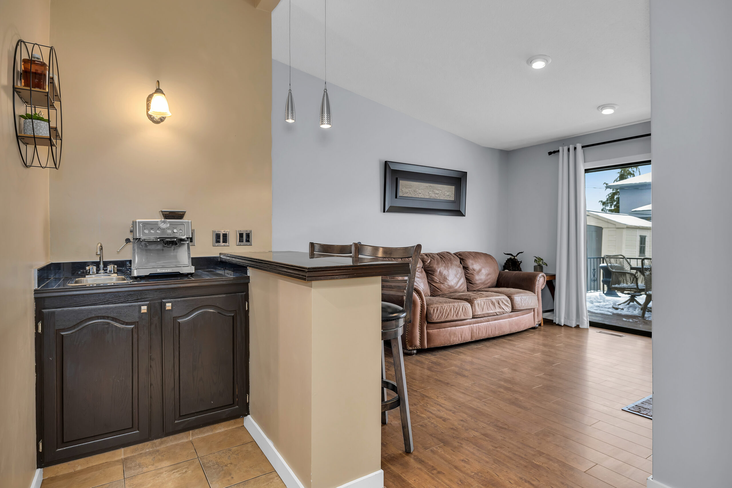 931 Anders Road West Kelowna V1Z 1K4