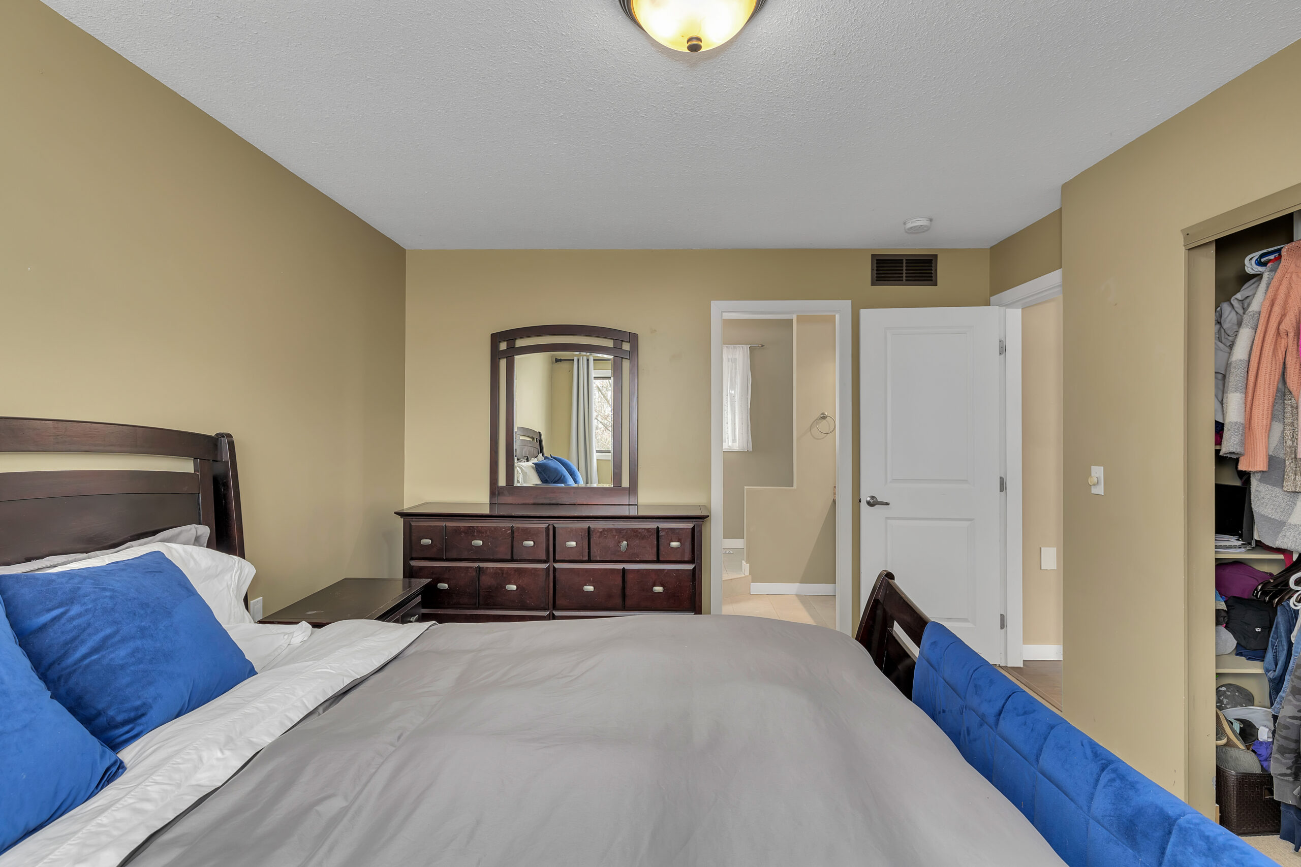931 Anders Road West Kelowna V1Z 1K4