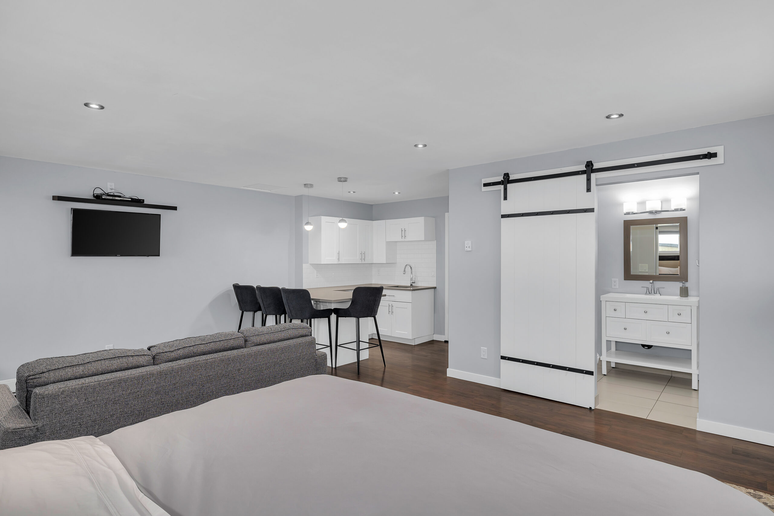 931 Anders Road West Kelowna V1Z 1K4