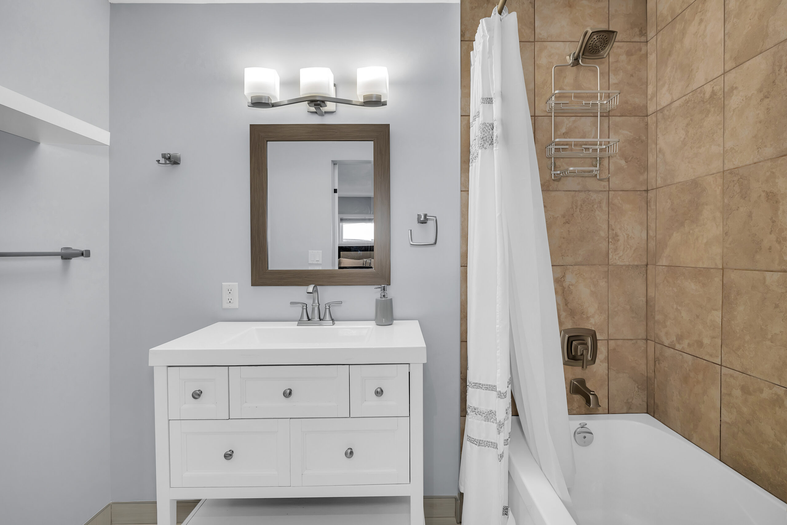 931 Anders Road West Kelowna V1Z 1K4
