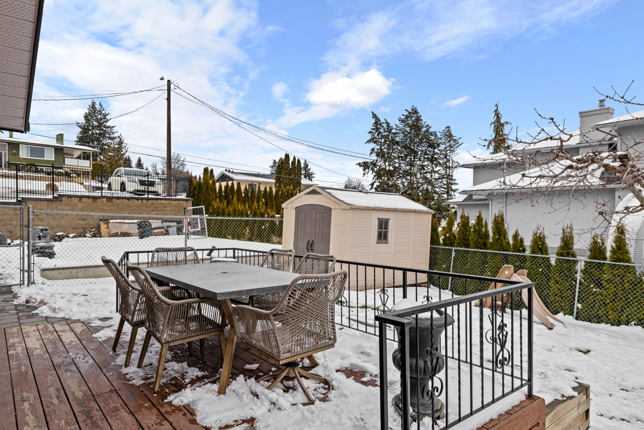 931 Anders Road West Kelowna V1Z 1K4