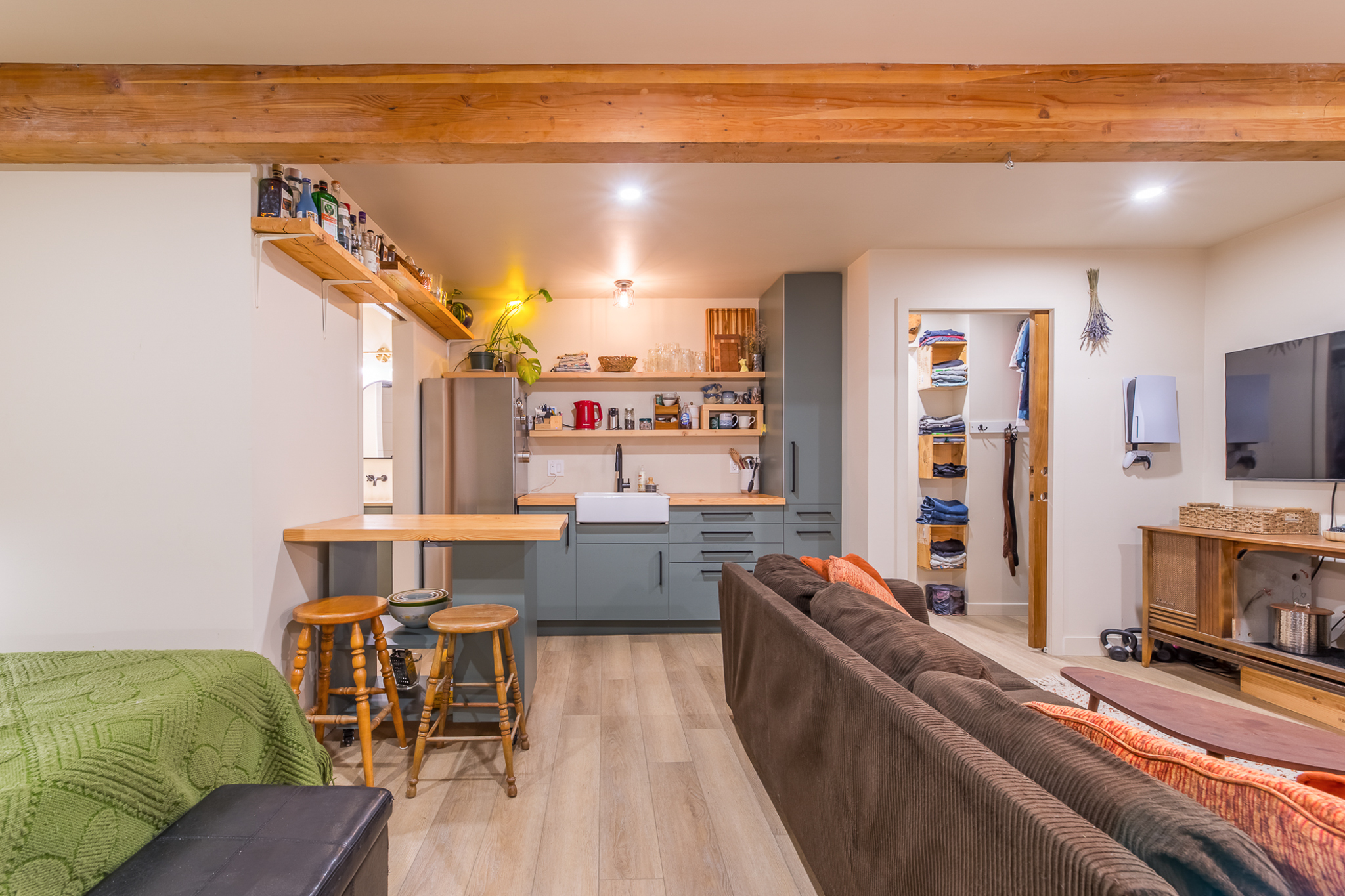 335 Woodruff Avenue Penticton V2A 2H6