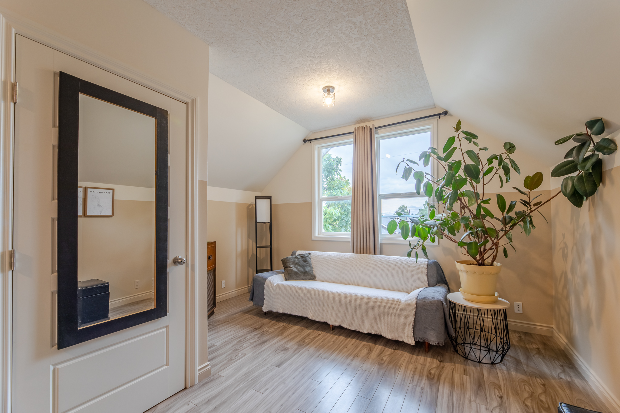 335 Woodruff Avenue Penticton V2A 2H6