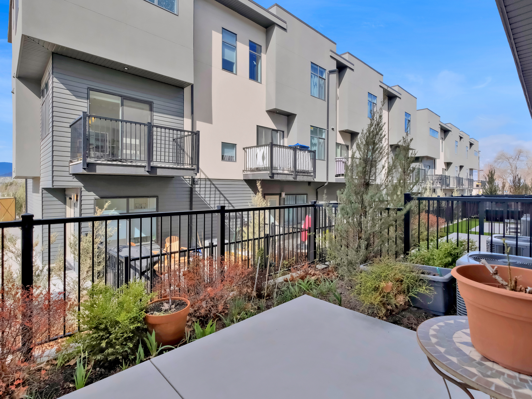 388 Eckhardt Avenue 123 Penticton V2A 1Z2